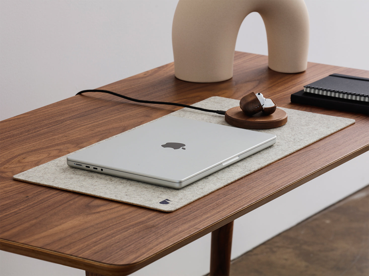 Premium Felt & Cork Desk Mat - Non-Slip, Eco-Friendly Office Accessory for Laptop, Keyboard & Mouse - Perfect for Home & Workspace Organization