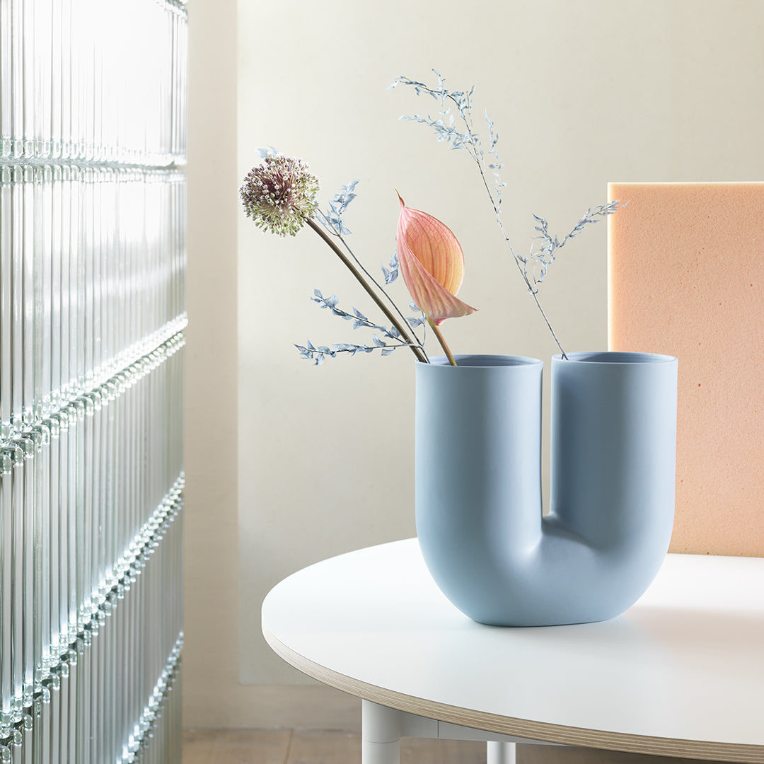 Earnest Studio Kink Vase by Muuto - Modern Ceramic Home Decor for Living Room, Bedroom & Office