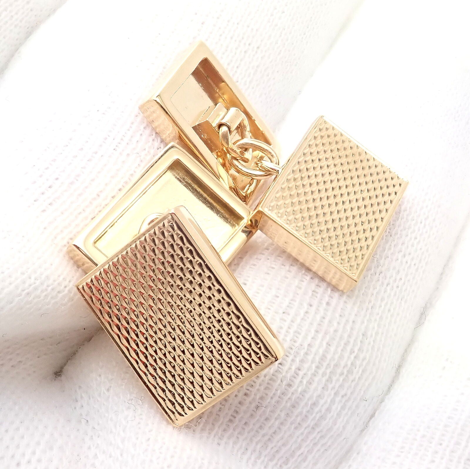 Authentic Van Cleef & Arpels 18k Yellow Gold Vintage Rectangle Cufflinks - Luxury Men's Jewelry for Weddings & Formal Events