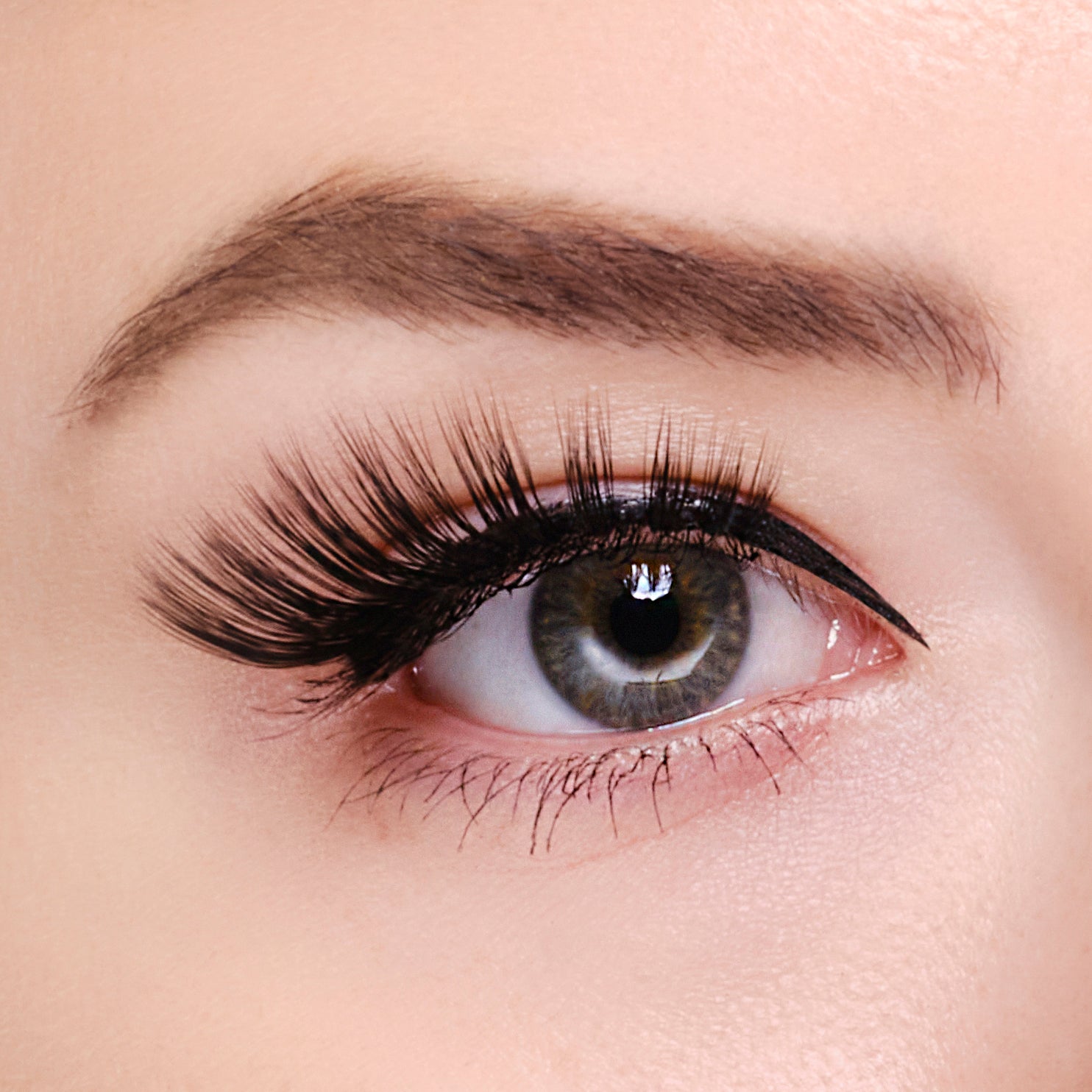 Premium Synthetic Eyelashes - Natural Looking False Lashes for Dramatic Eye Makeup | Perfect for Parties, Weddings & Special Occasions