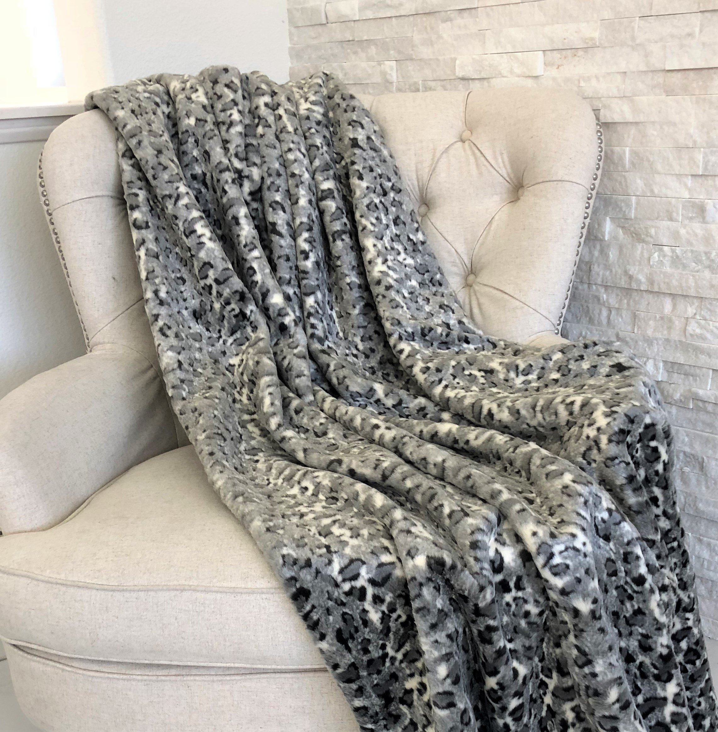 Plush Snow Leopard Faux Fur Blanket - 36