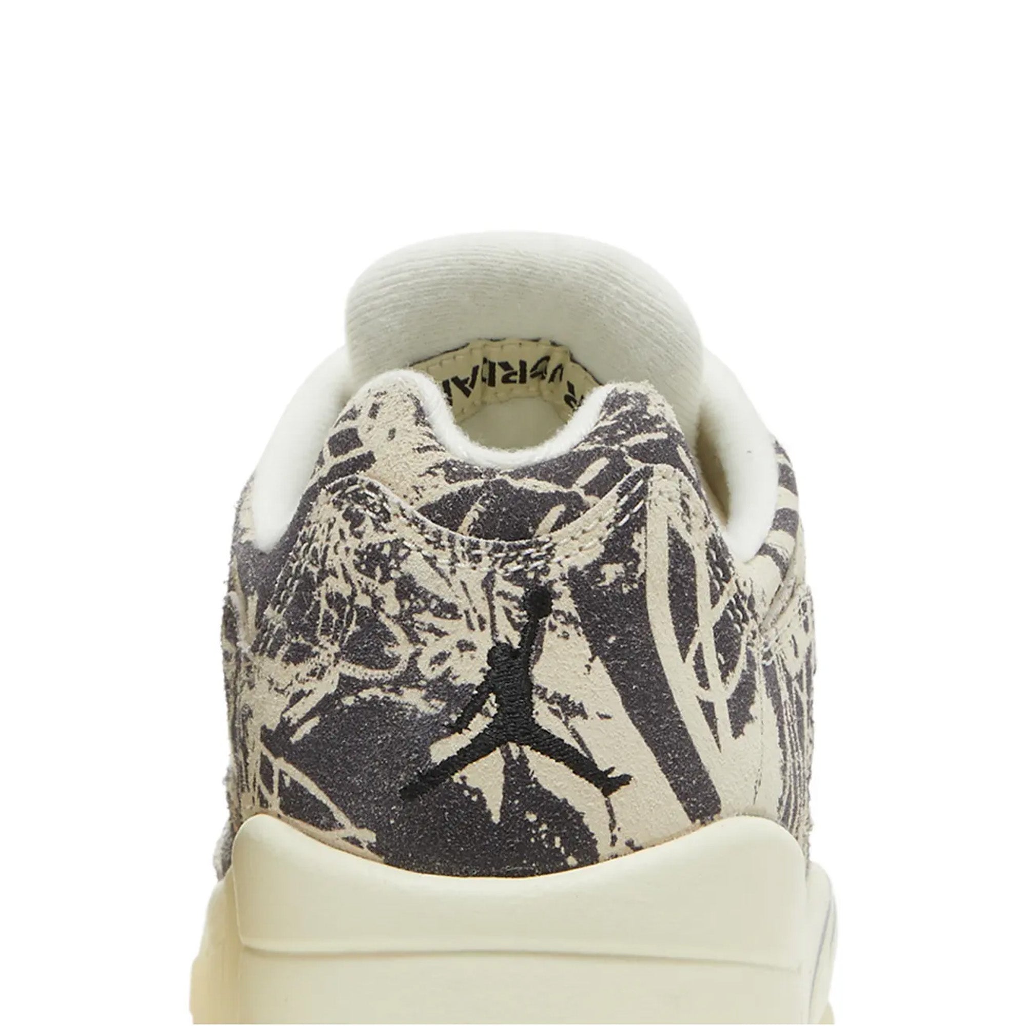 Air Jordan 5 Retro Low 'Expression' Women's Basketball Shoes (2022) - Stylish Sneakers for Casual Wear, Street Fashion & Sports Performance