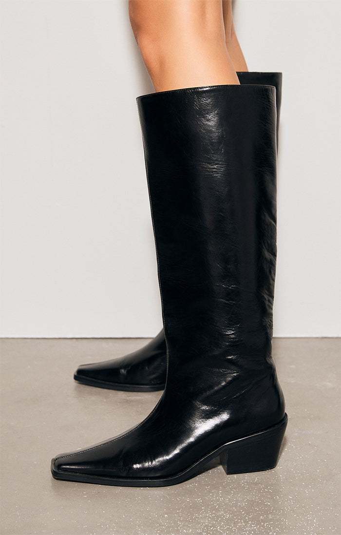 The Eli Black Boot - Stylish & Comfortable Ankle Boots for Women | Perfect for Casual Outfits, Office Wear & Night Out