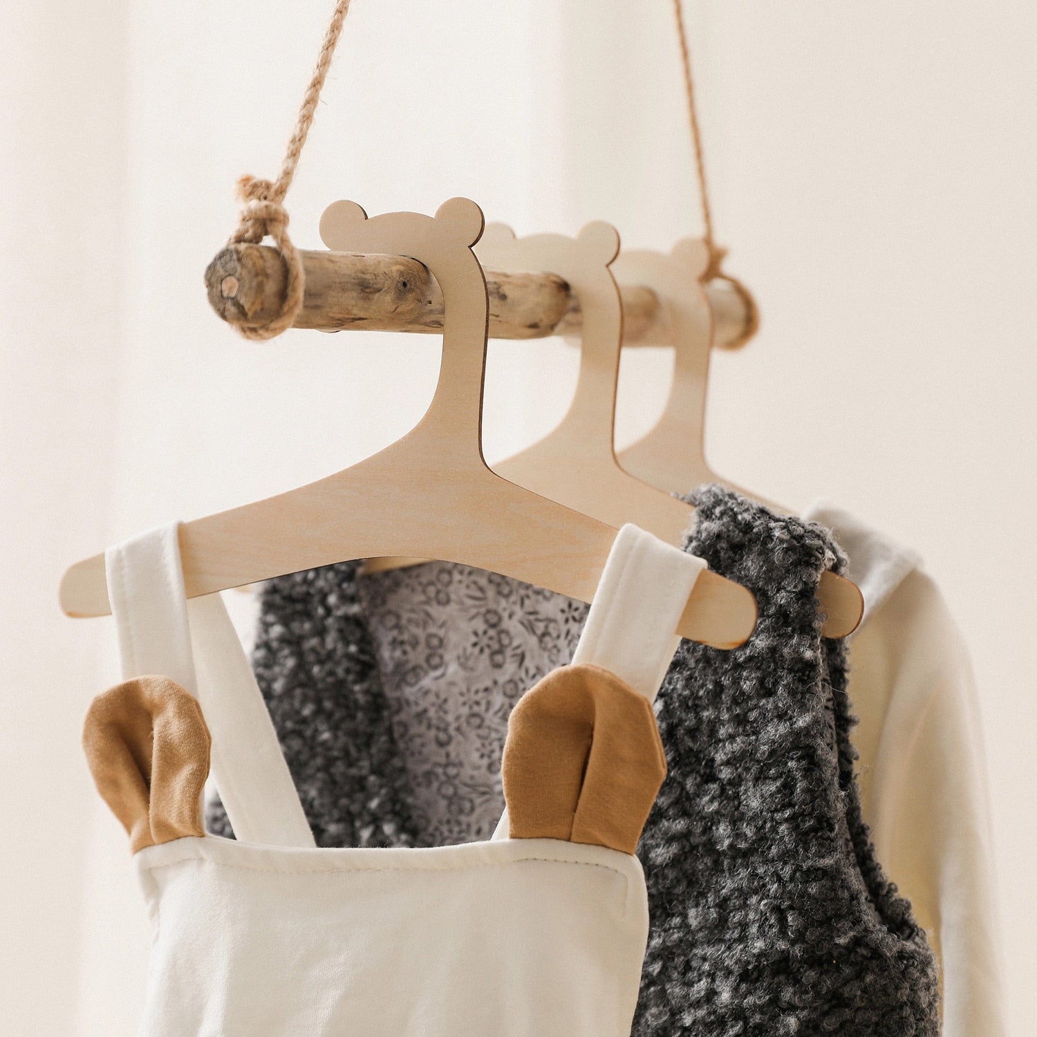 Premium Kids Clothes Hangers - Durable & Space-Saving Closet Organizers for Children's Wardrobe Storage | Perfect for Nursery, Bedroom & Travel
