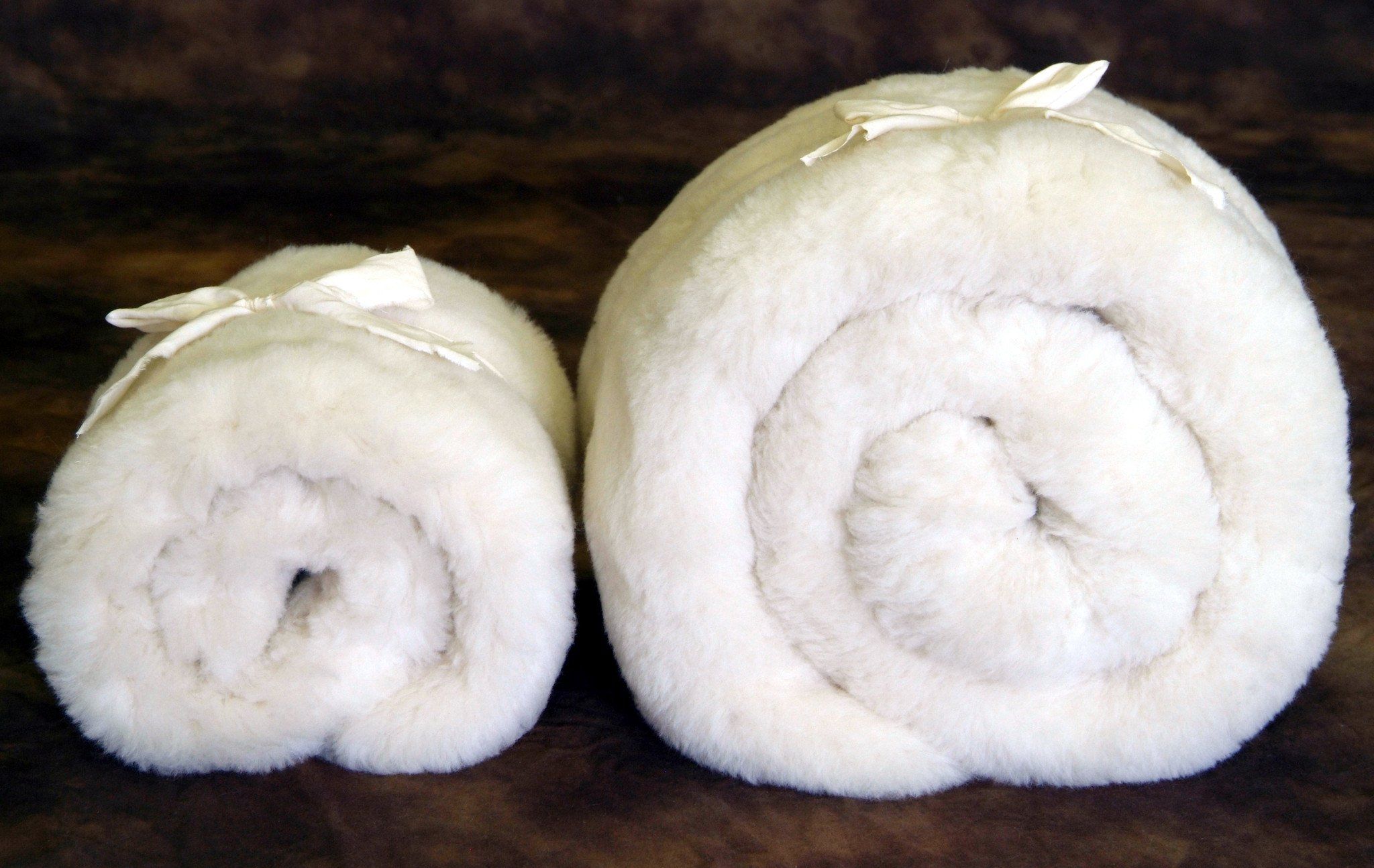 Happy Lamb Fleece Blanket for Kids - Soft & Natural Baby Blanket for Nursery, Travel & Snuggling