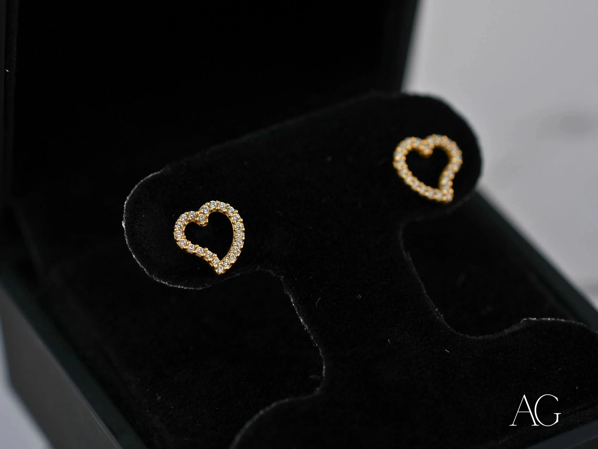 18k Gold CZ Heart Earrings for Women - Sparkling Cubic Zirconia Dangle Earrings - Perfect for Valentine's Day, Anniversary & Romantic Date Night Jewelry Gift