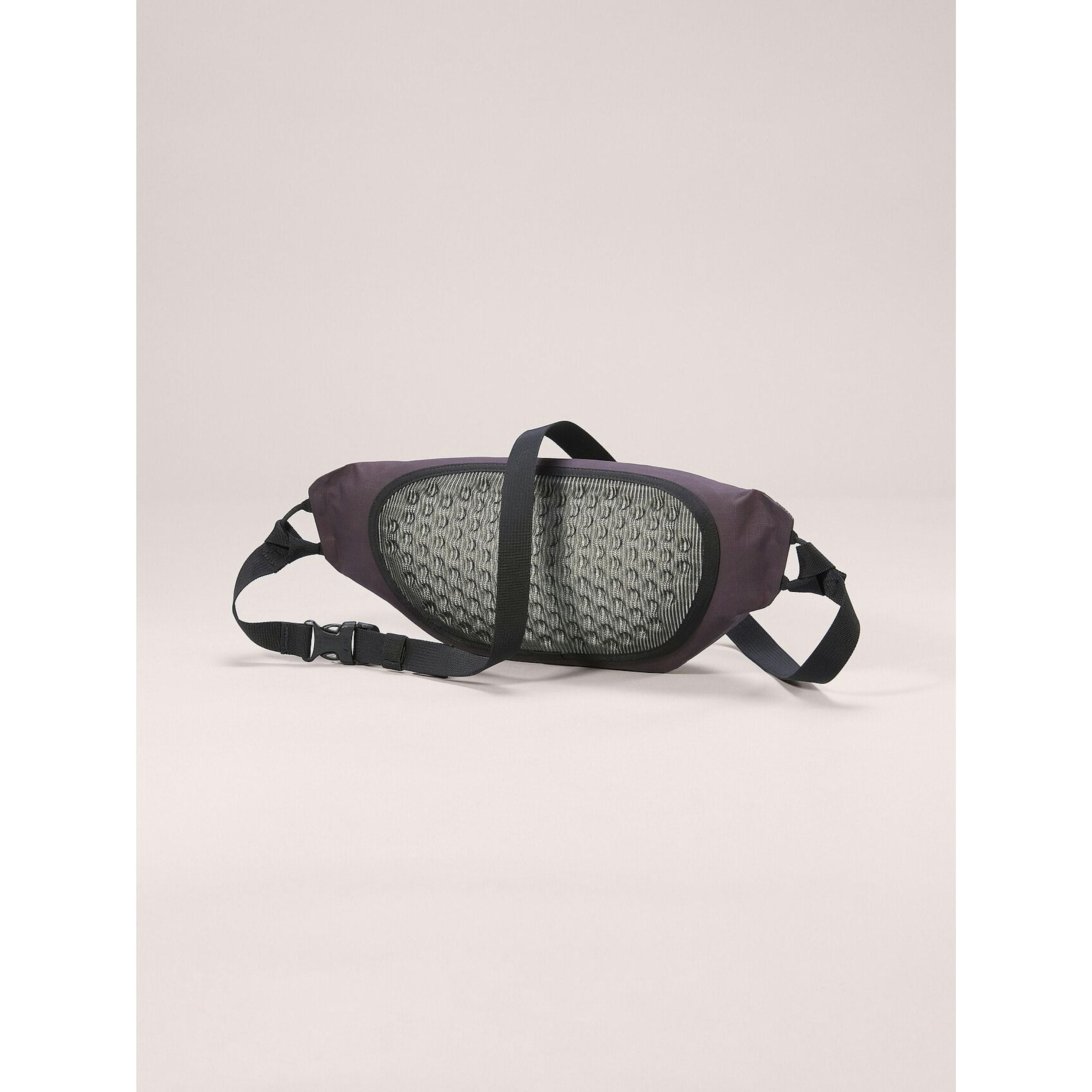 Arc'teryx Granville Crossbody Bag - Lightweight & Durable Travel Bag for Men & Women - Perfect for Hiking, Commuting & Everyday Use