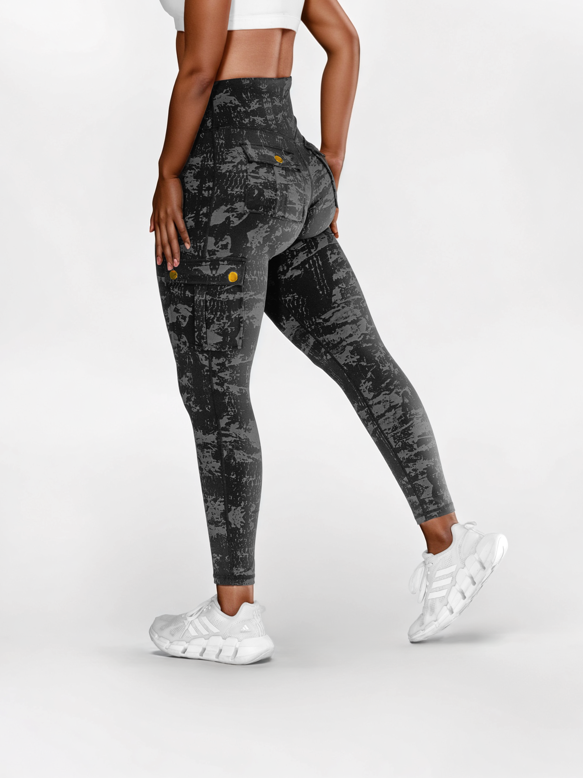 ZASUWA Women's Unique Print Pocket Cargo Leggings - Stylish & Functional Workout Pants for Yoga, Running & Outdoor Activities