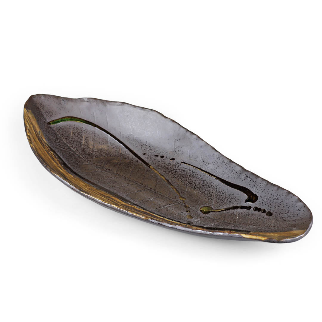 Hoba Leaf Shaped Large Serving Platter - 16.9 x 7.1 Inches - Elegant Bamboo Leaf Tray for Sushi, Appetizers, Cheese & Charcuterie - Perfect for Dinner Parties, Weddings & Japanese Themed Events