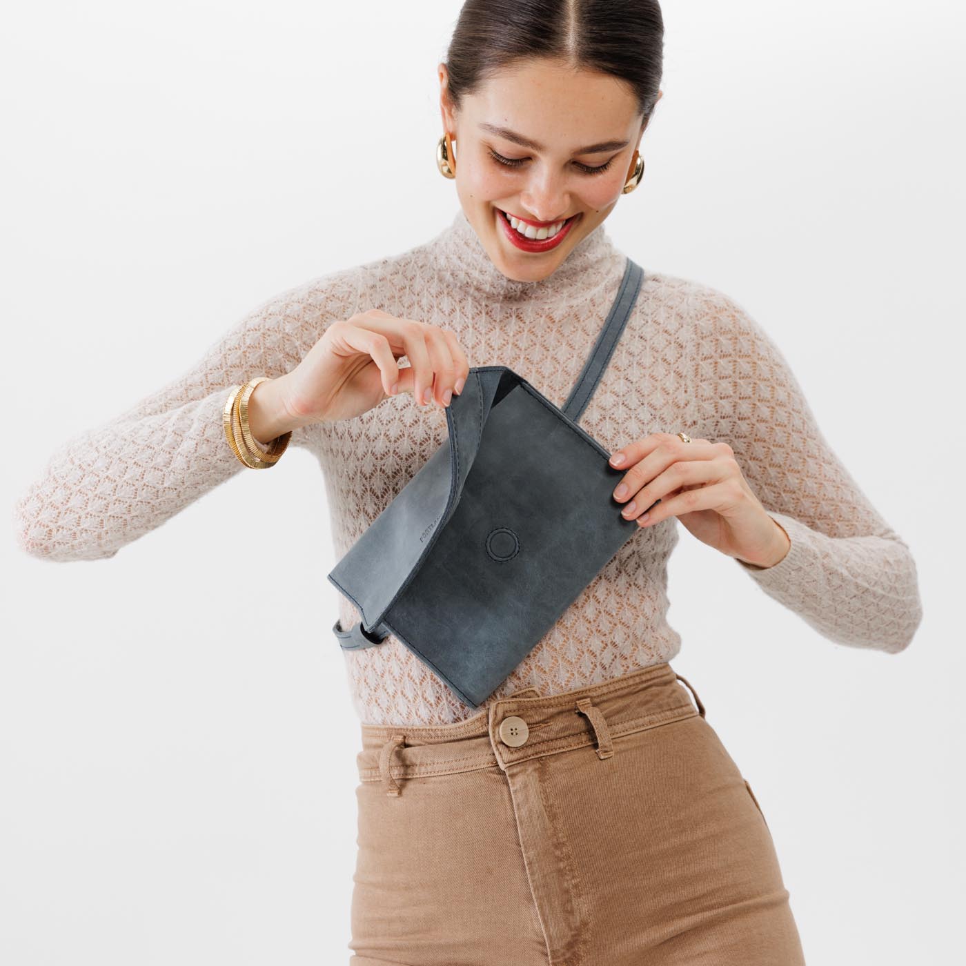 Stylish Basic Belt Bag for Men & Women - Adjustable Waist Pack for Running, Travel & Outdoor Activities