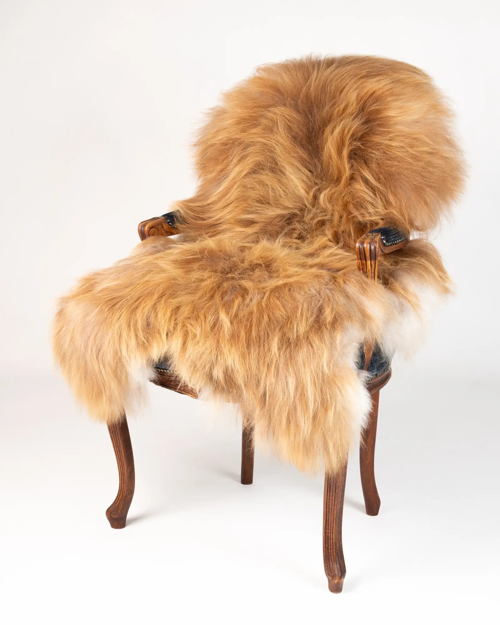 Premium Icelandic Sheepskin Rug #003 - Light Chestnut Brown Natural Wool | Cozy Home Decor for Living Room, Bedroom & Nursery