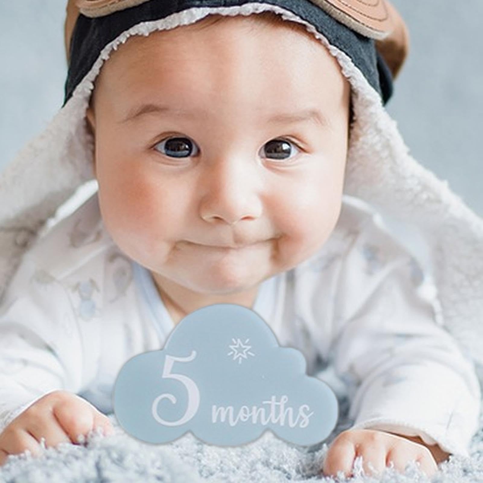 HUYATH Baby Month Marker Signs - Gender Neutral Acrylic Photo Props for Newborn Milestones | Cloud-Shaped Hello Sign & Monthly Markers for Baby Announcements, First Birthday & Nursery Decor