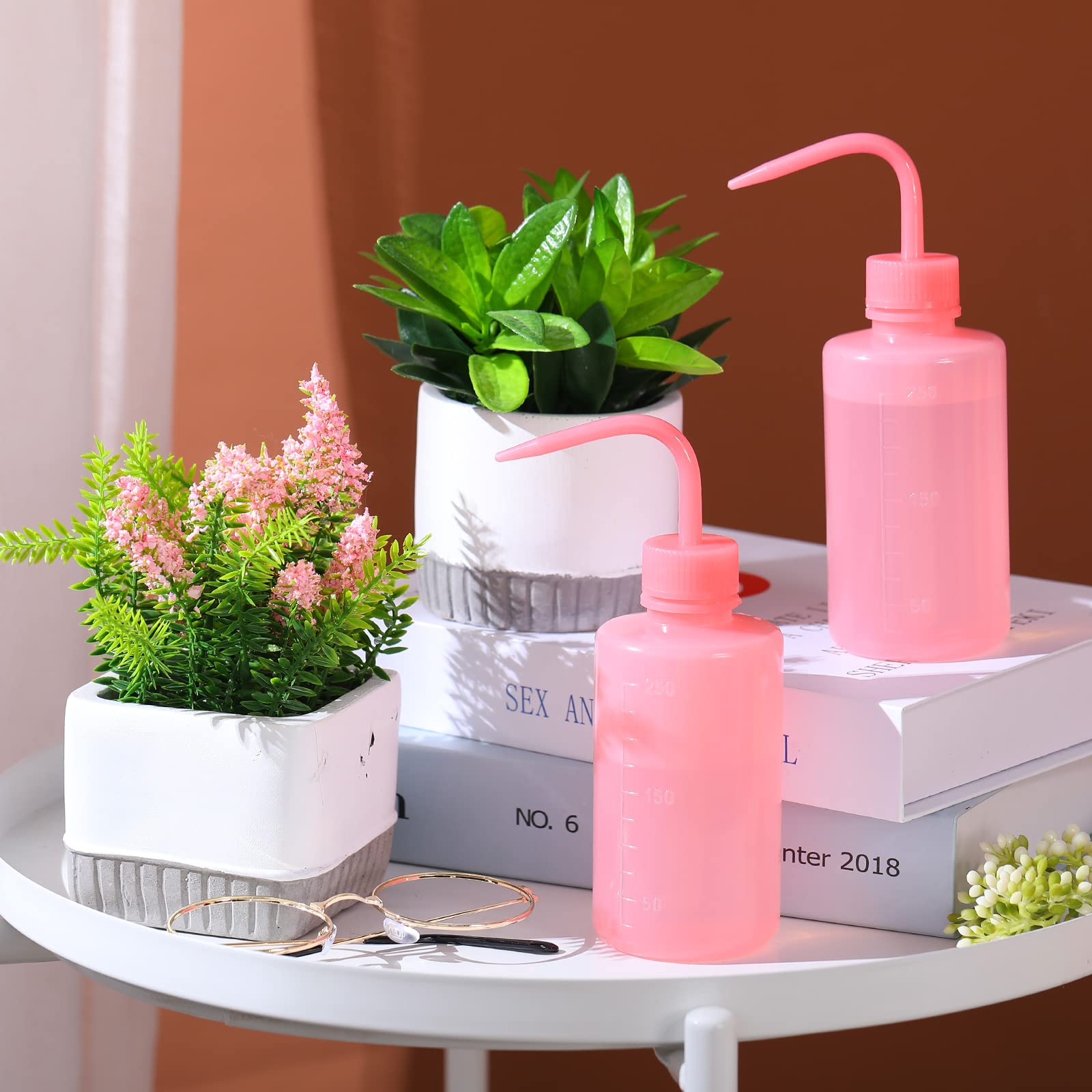 18 Pack 250ml Plastic Tattoo Wash Squeeze Bottles with Narrow Mouth & Measurement Scale - Bulk Squirt Water Bottles for Tattoo Cleaning, Lab Use, Plant Irrigation & Beauty Tools (Pink) - Perfect for Salon, Tattoo Studio & Home Gardening