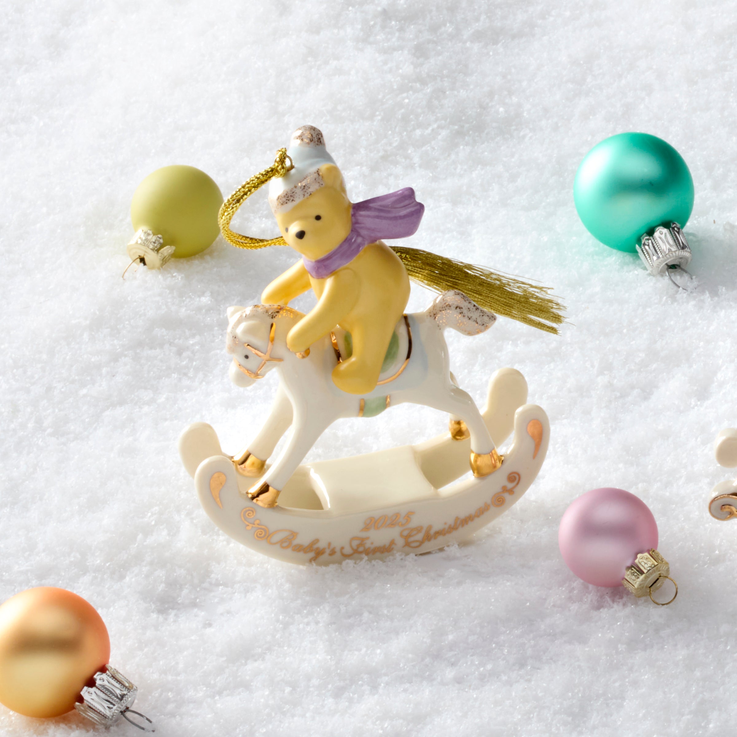 2025 Winnie The Pooh Baby's First Christmas Ornament - Personalized Keepsake for Baby's First Christmas - Nursery Decor, Christmas Tree Decoration, Gift for New Parents