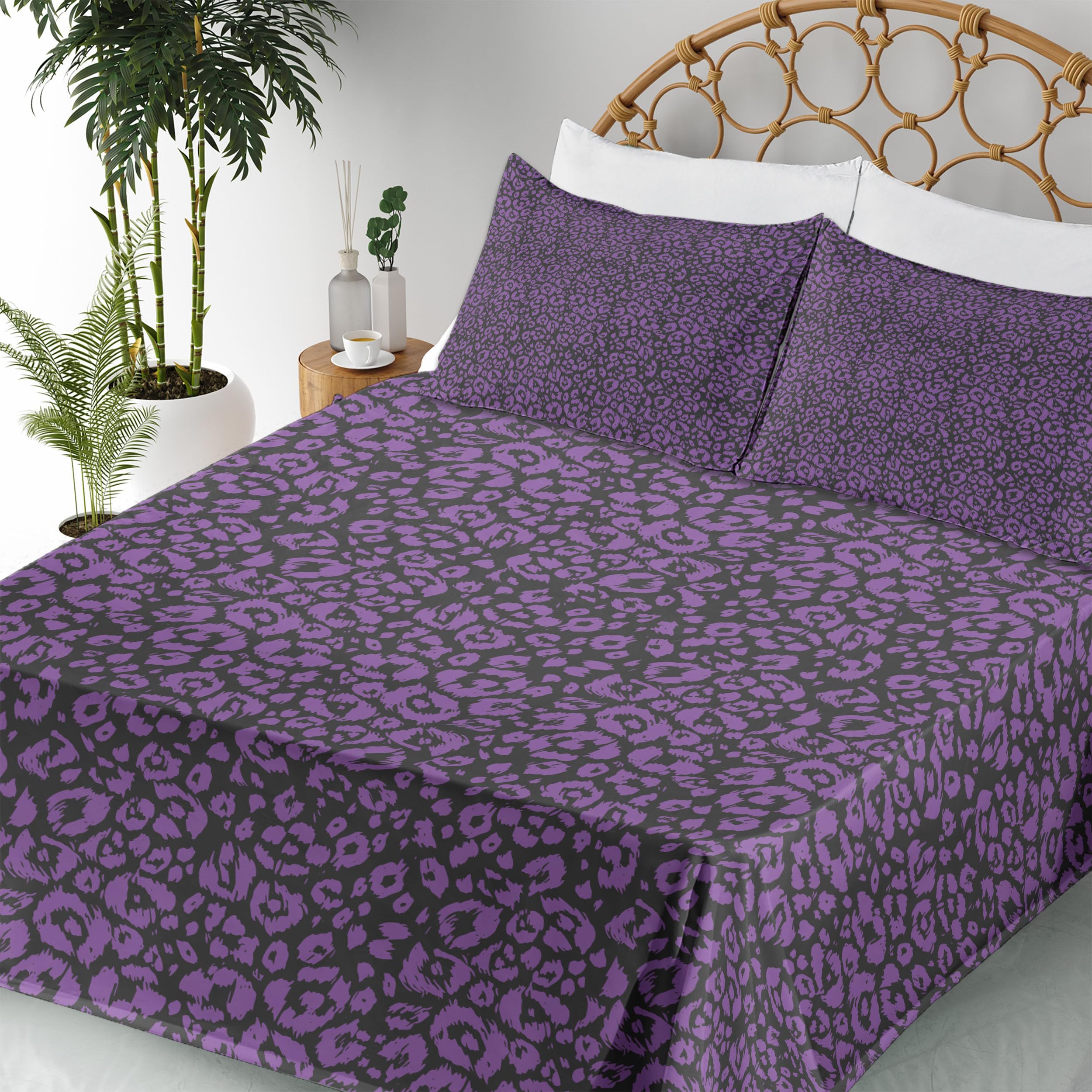 Ambesonne Abstract Leopard Print Sheet Set - Geometric Monochrome Design, King Size 4-Piece Bedding Set with Fitted Sheet, Flat Sheet & Pillowcases in Violet & Charcoal Grey - Perfect for Modern Bedrooms, Guest Rooms & Luxury Home Decor
