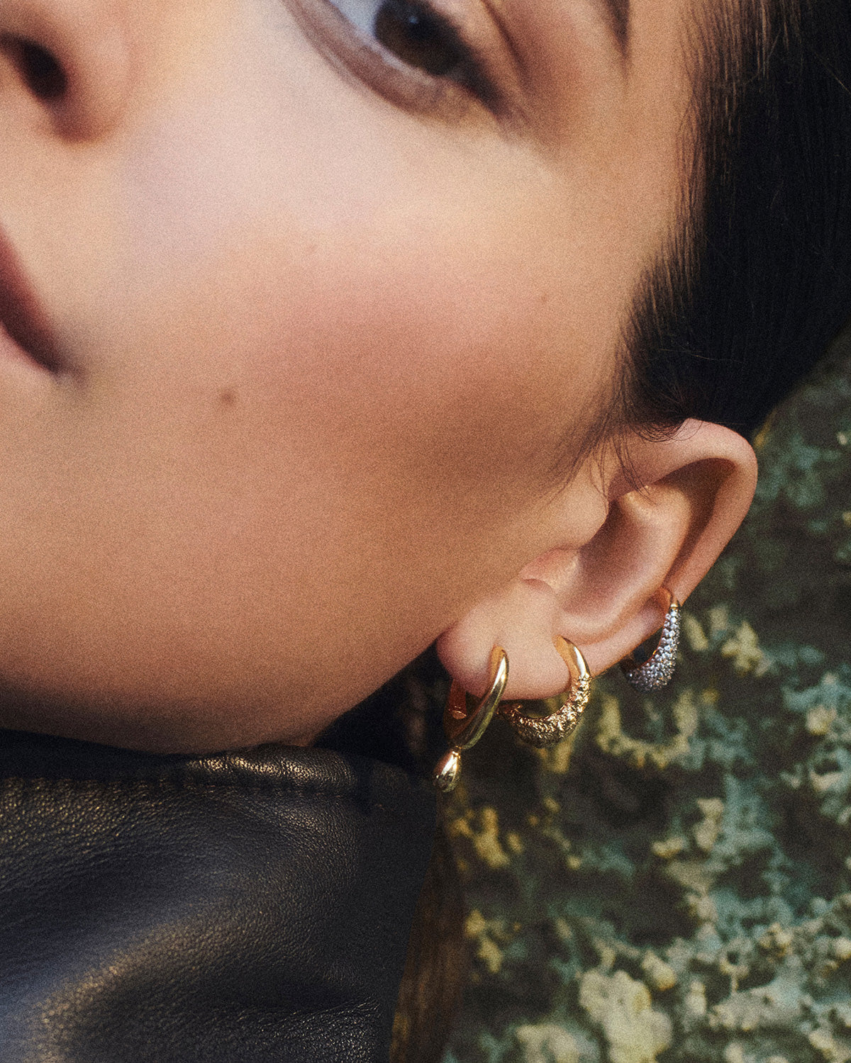 GRID 2 Duna Single Hoop Earrings - Minimalist Gold Hoop Earrings for Women, Lightweight Everyday Jewelry - Perfect for Work, Date Night & Casual Outfits