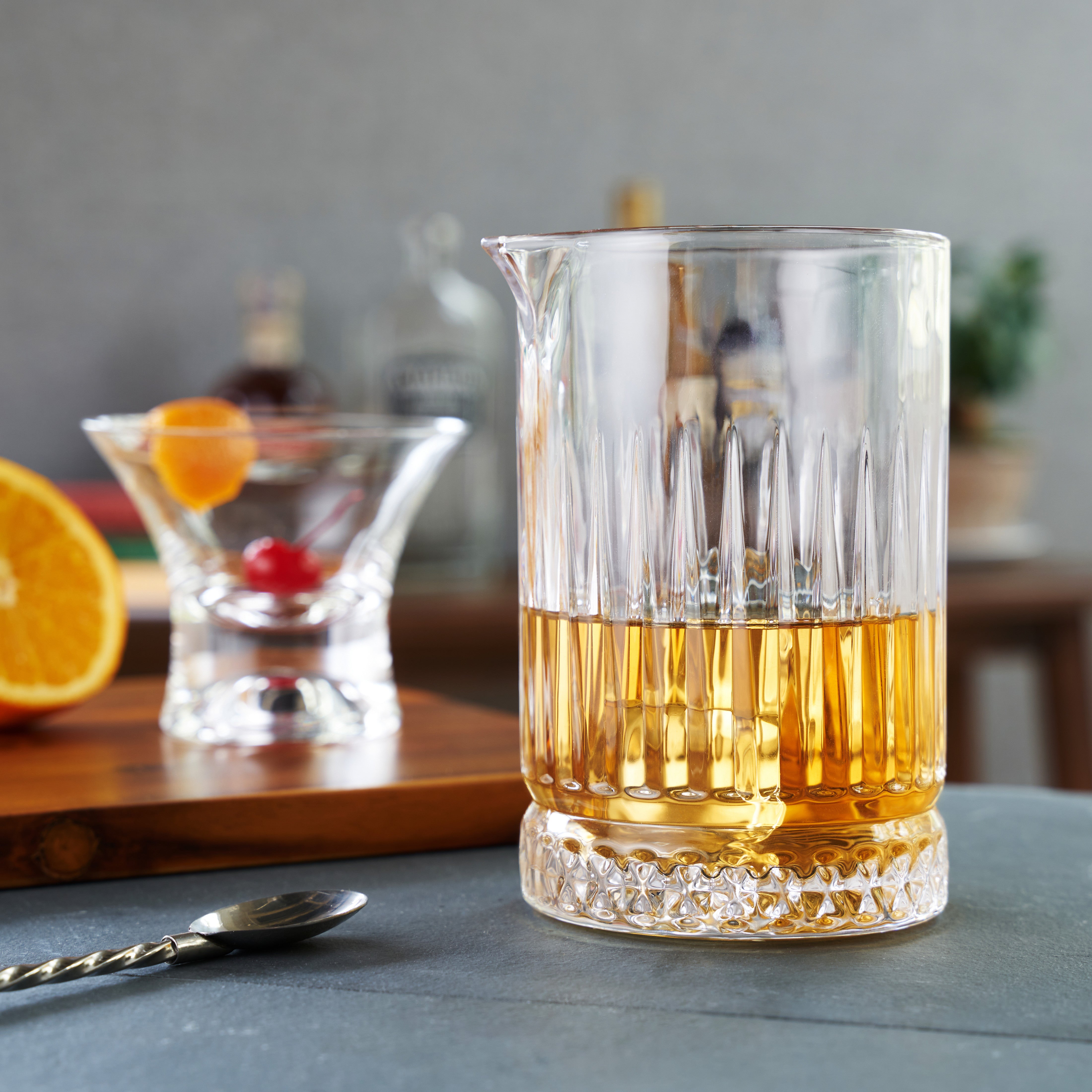 Premium Crystal Mixing Glass for Cocktails & Bar - Elegant Pedestal Design for Home & Professional Bartending | Perfect for Mojitos, Old Fashioned & Mixology