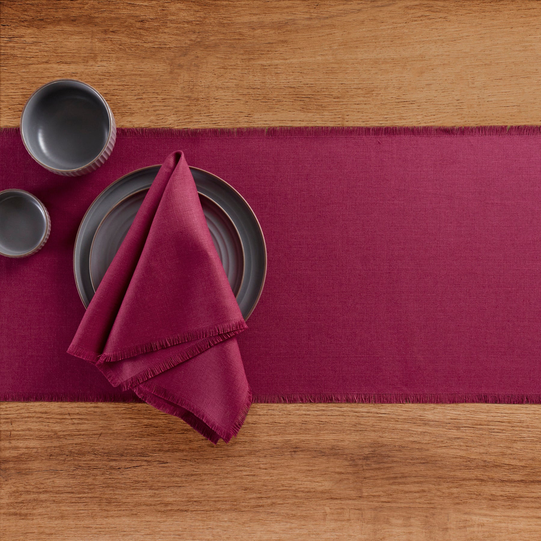 Elegant Fringe Table Runner for Dining Room Decor - Perfect for Weddings, Parties, and Home Decor