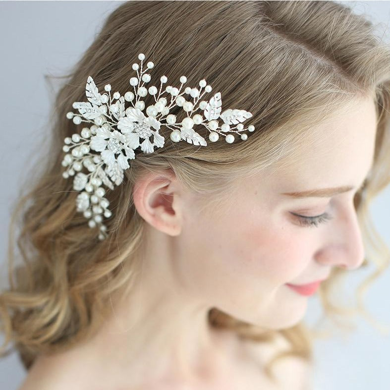 Elegant Silver Bridal Hair Comb (S8205) – Perfect for Weddings, Prom, and Special Occasions – Wholesale Available