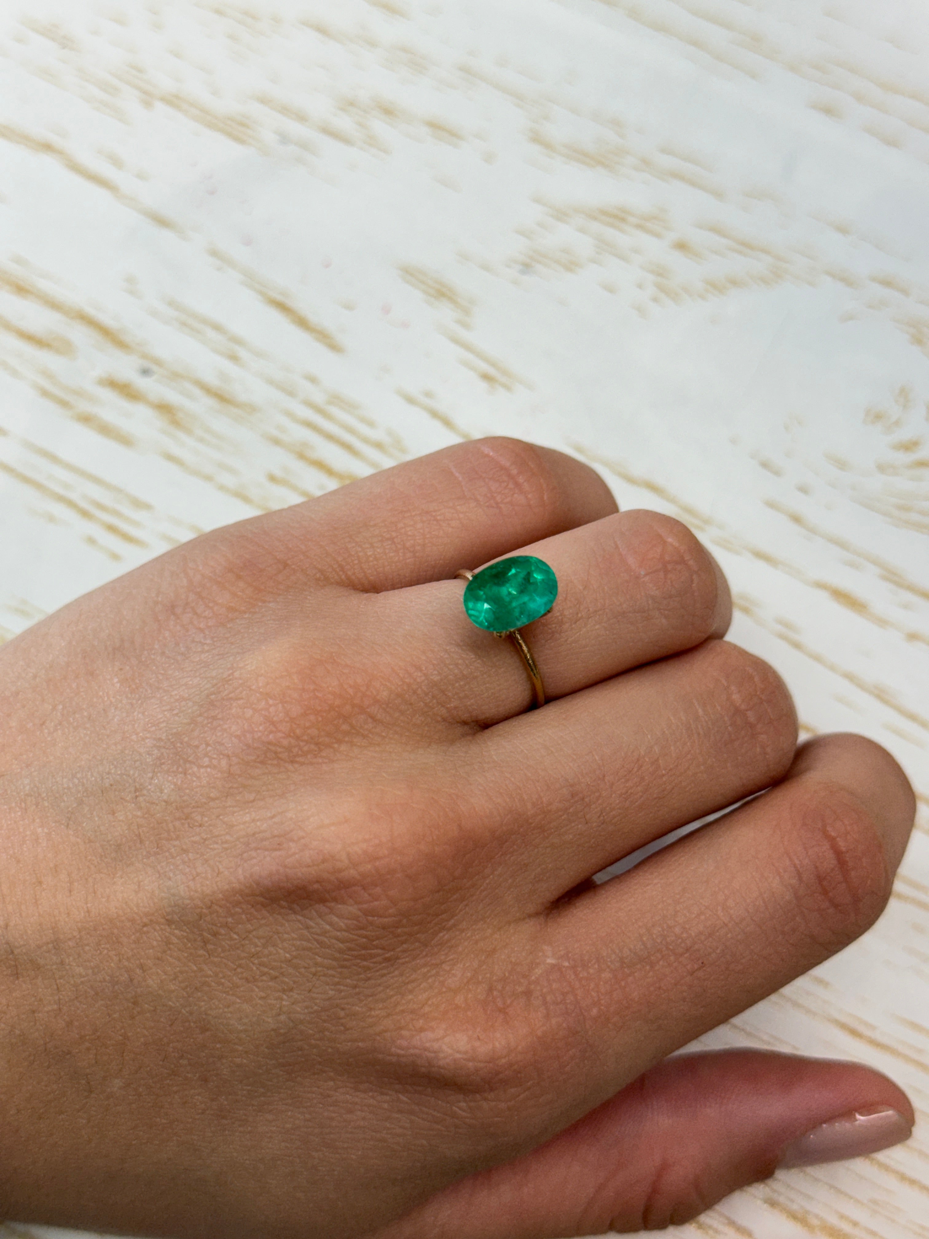 2.95 Carat 11x8mm Oval Cut Colombian Emerald - Semi Transparent Green Loose Gemstone for Jewelry Making, Engagement Rings & Luxury Gifts