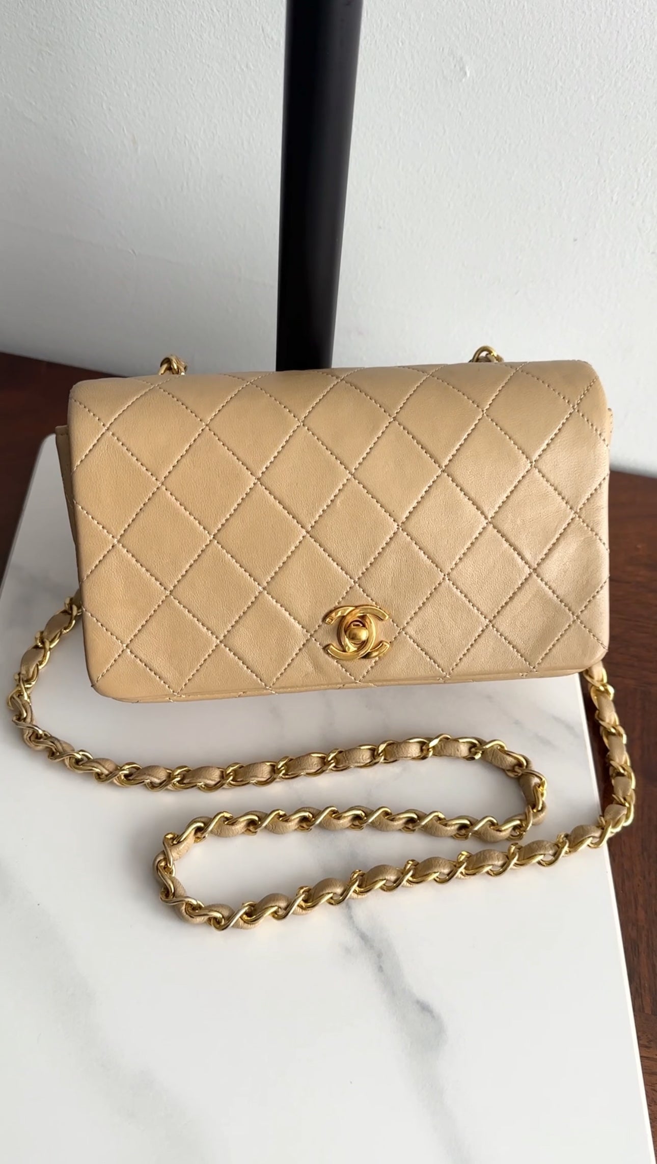 Vintage Chanel Classic Flap Bag 1989-1991 Beige Mini Quilted Leather with Gold Hardware - Luxury Crossbody Purse for Women, Perfect for Date Night & Special Occasions