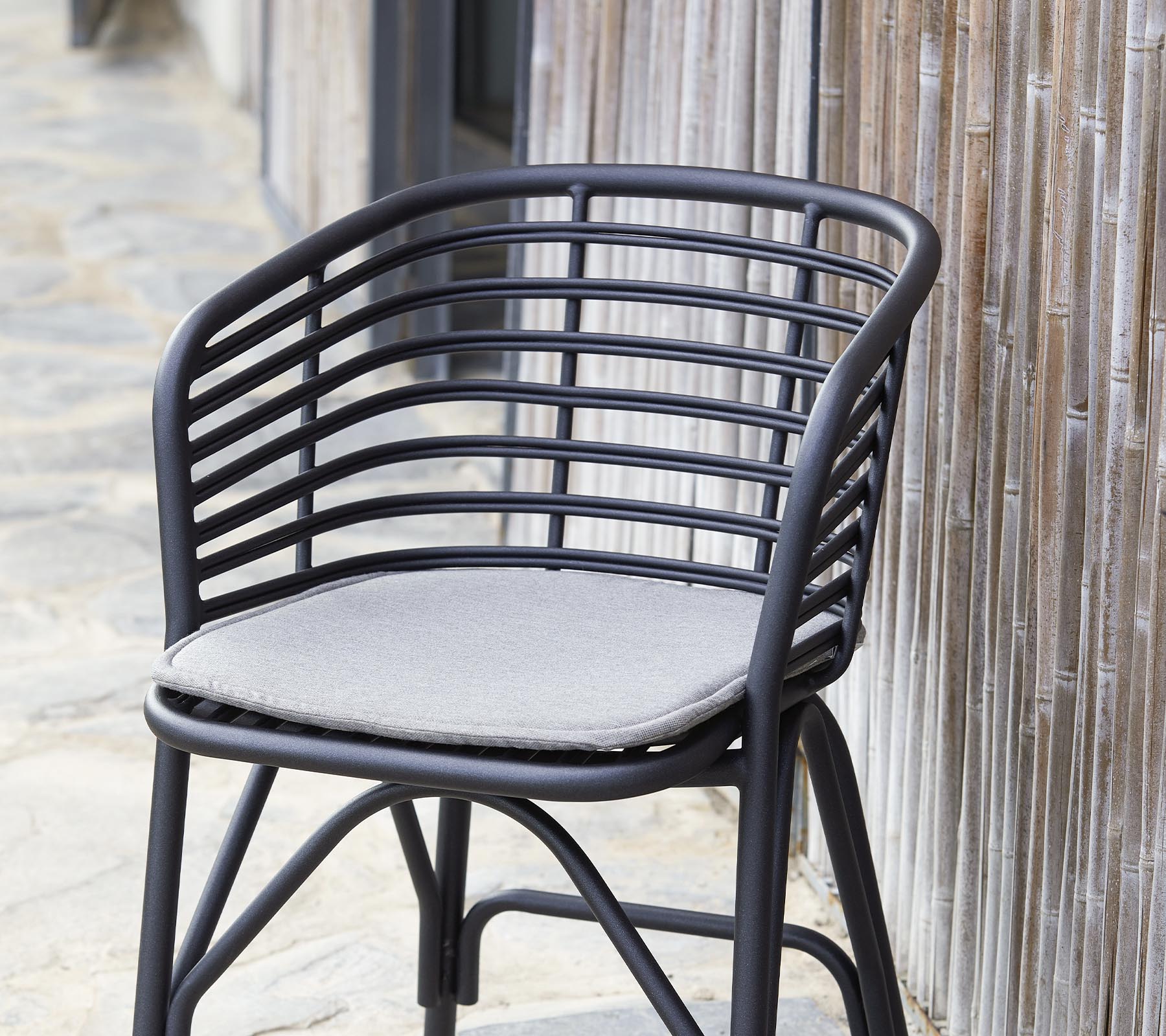 Premium Blend Outdoor Armchair - Weather-Resistant Patio Lounge Chair for Garden, Poolside & Backyard Relaxation - Comfortable Modern Outdoor Furniture for Porch, Deck & Balcony Use