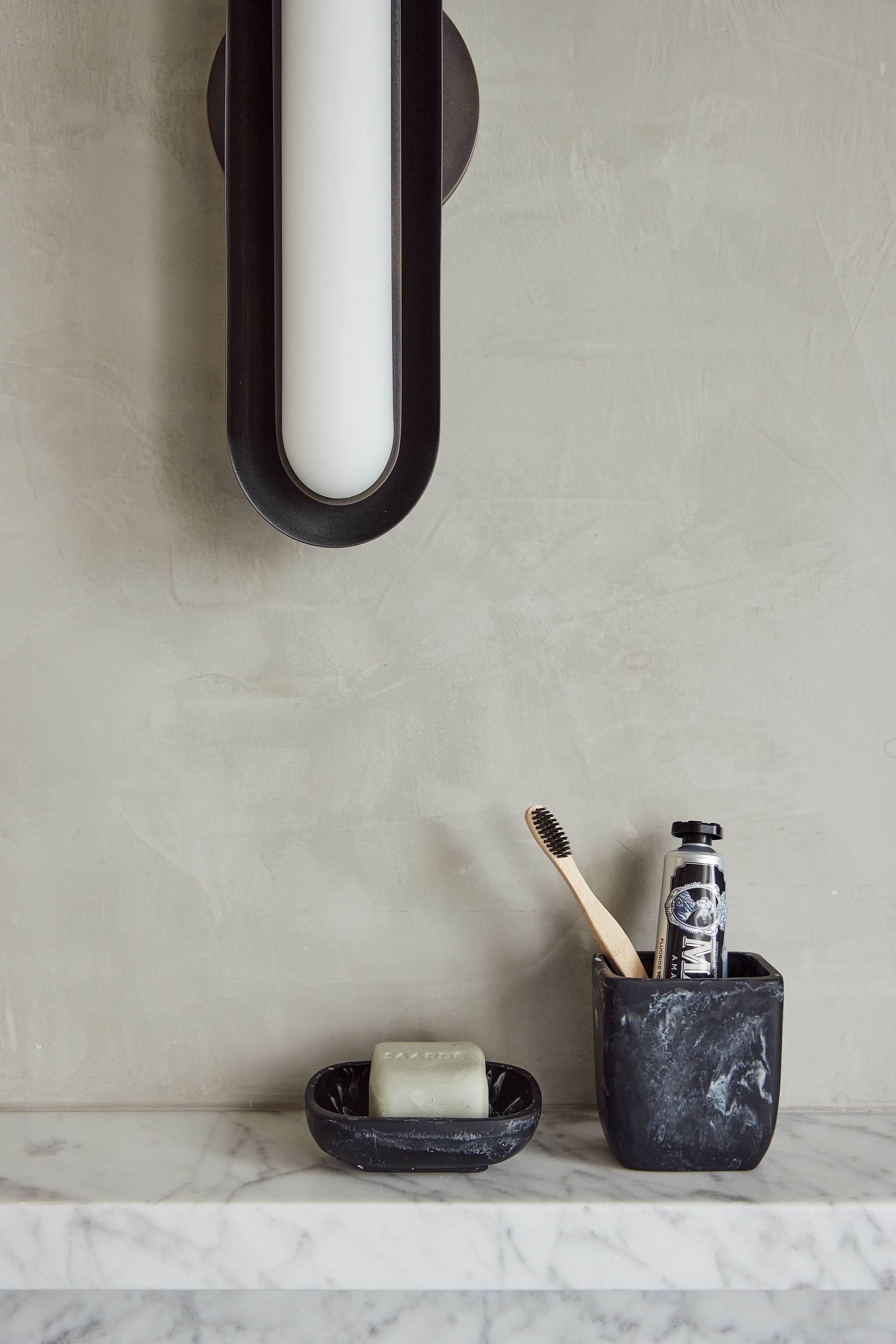 Flow Resin Toothbrush Holder - Ash Black | Modern Bathroom Organizer for Brushes & Oral Care Essentials | Perfect for Countertop, Vanity, or Travel