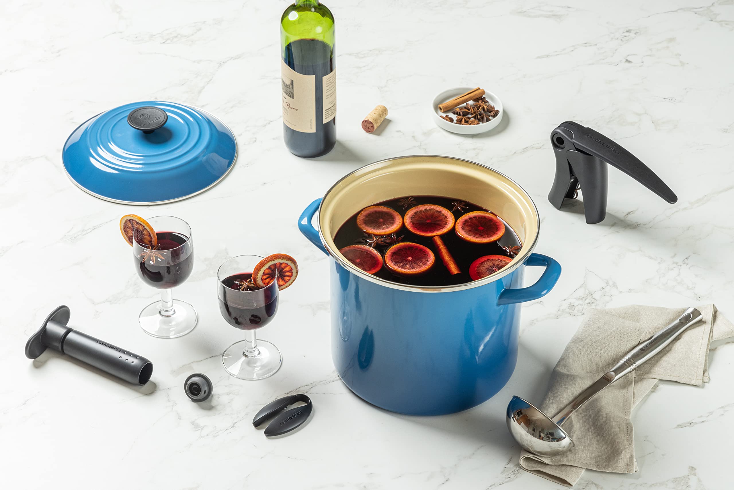 Le Creuset 5-Piece Wine Tool Set in Black & Grey - Perfect for Wine Lovers, Gifts & Entertaining