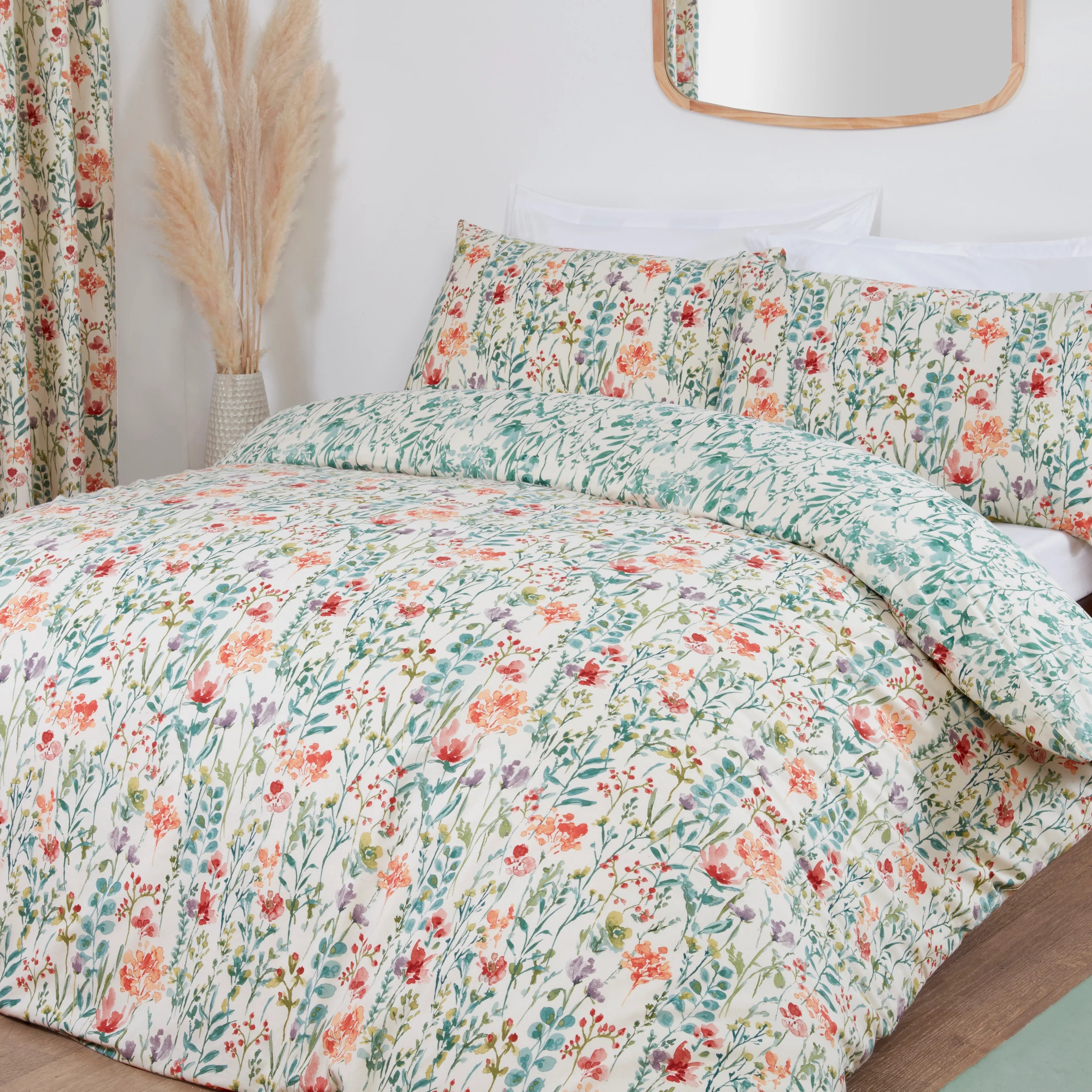 Premium Sundour Amaryllis Duvet Cover Set - Queen Size 4-Piece Bedding Set with Pillow Shams, Soft & Breathable Microfiber, Floral Print - Perfect for Master Bedroom, Guest Room & Cozy Home Decor