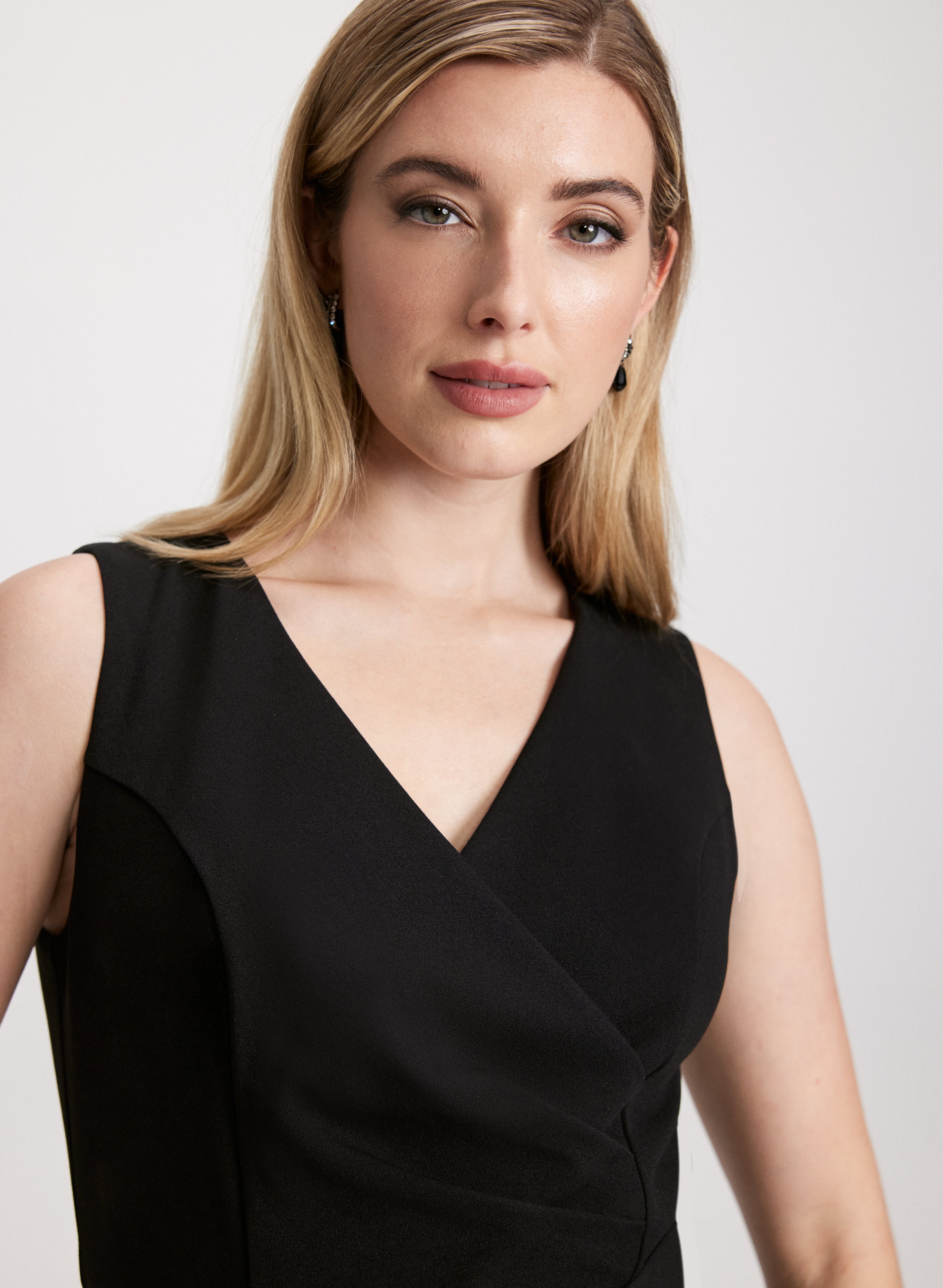 Women's Crepe Belted Sleeveless Jumpsuit - Elegant Wide Waistband Romper for Summer, Beach, and Casual Outings