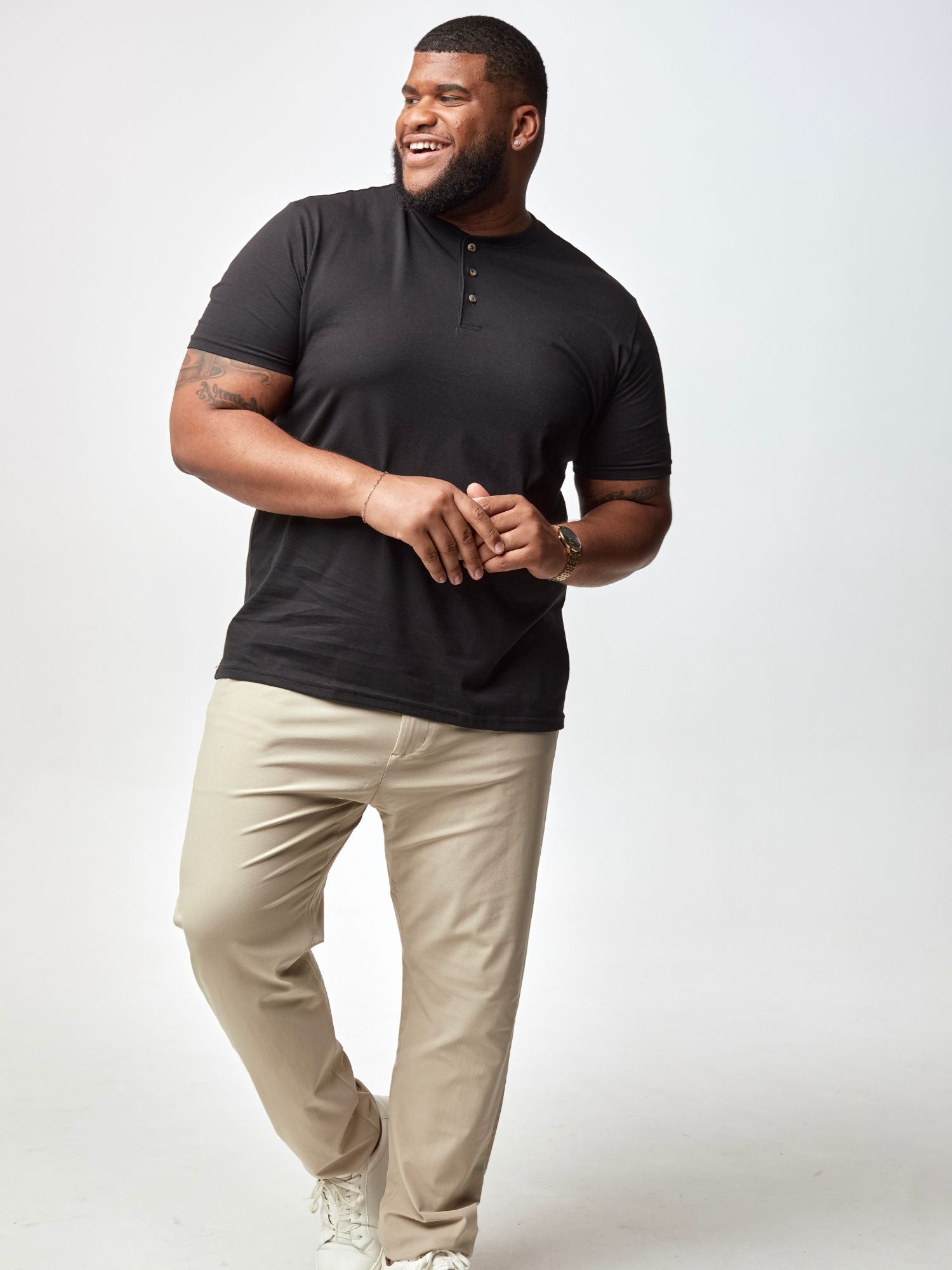 Men's Black Short Sleeve Henley Shirt - Casual Button-Up Cotton Tee for Everyday Wear, Date Night & Summer Outfits