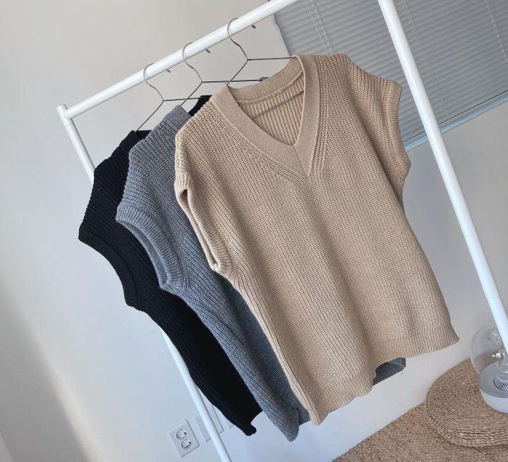 Lovevop Women's Casual Loose V-Neck Knitted Sweater Vest - Cozy Layering Piece for Fall & Winter Outfits, Office Wear and Weekend Styling