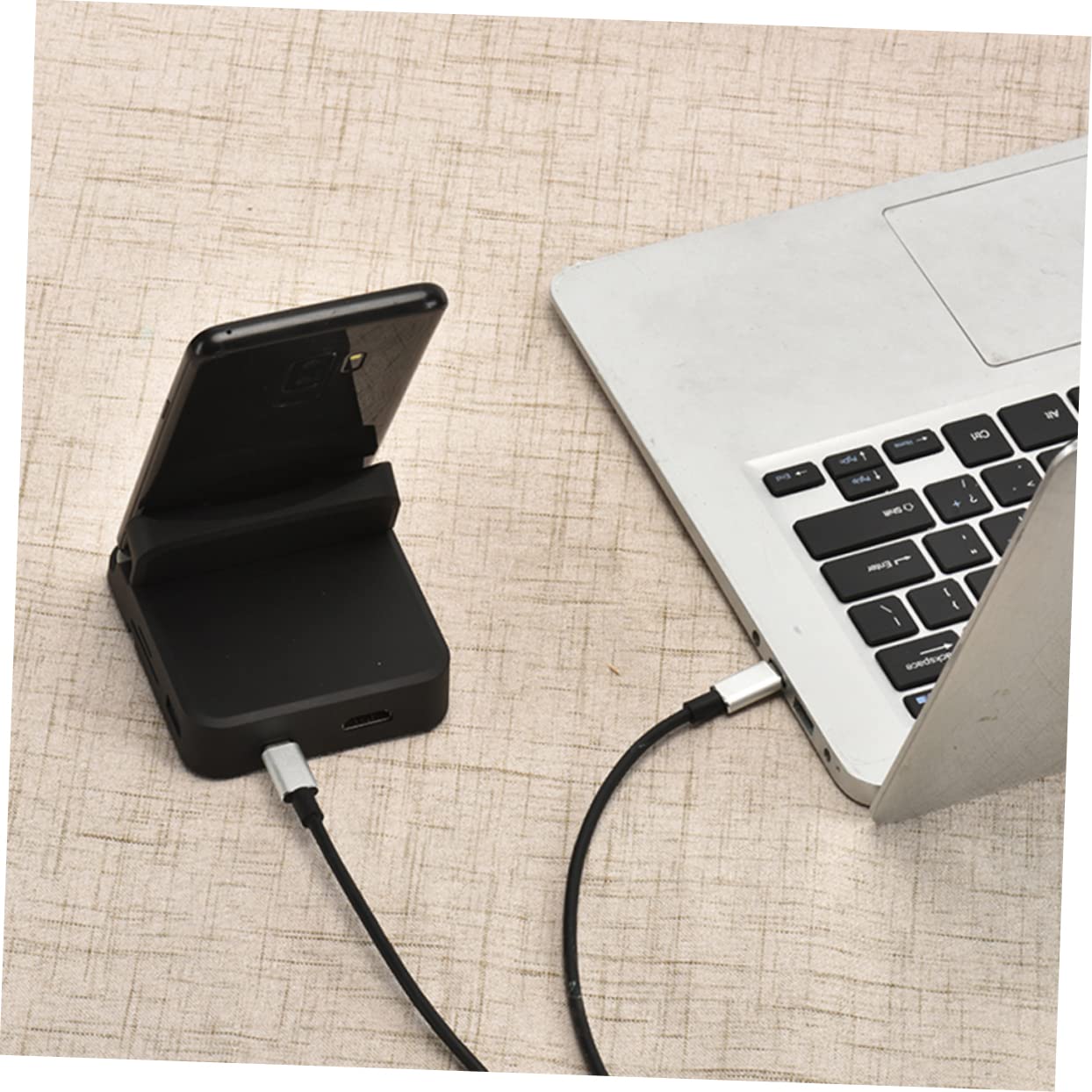 KONTONTY 8-in-1 USB C Docking Station with Phone Holder - 8 Port USB Hub Adapter for Laptop, PC, MacBook - Ideal for Home Office, Gaming & Multi-Device Charging