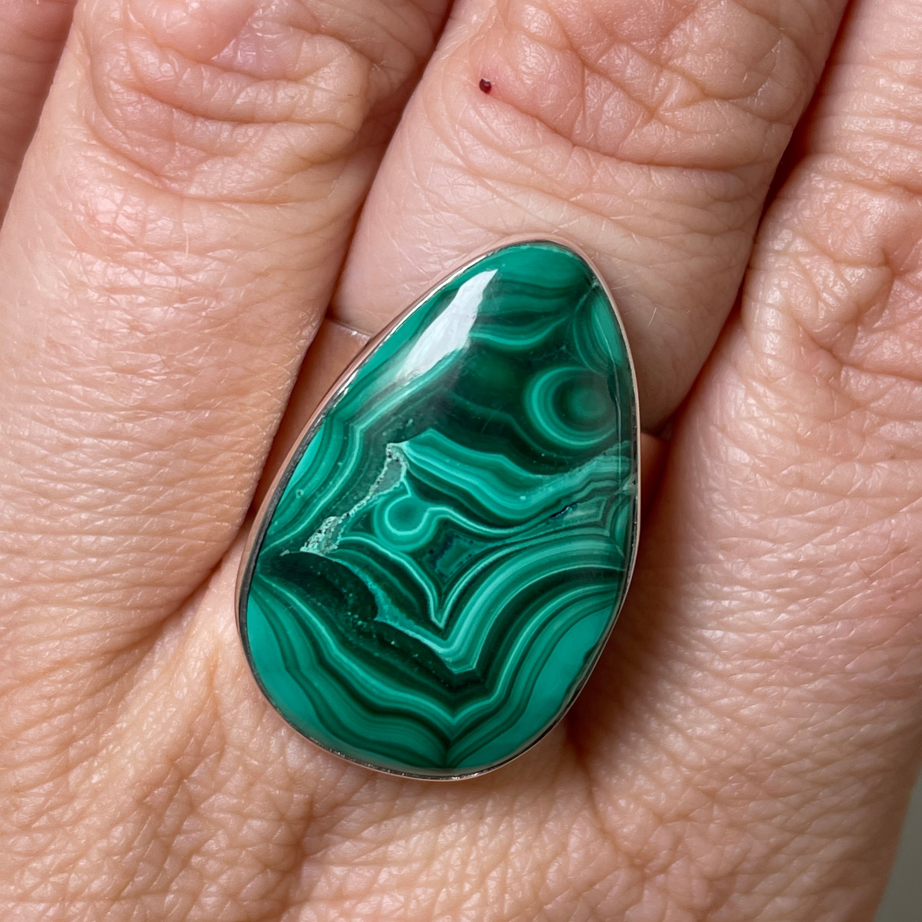 Natural Malachite Teardrop Cabochon Ring - Size 8 Green Stone Jewelry KRGJ3367 | Handmade Boho Chic Accessory for Women, Gift for Her, Wedding, Party & Everyday Wear