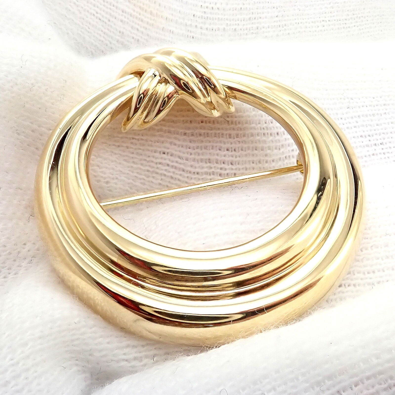 Authentic Tiffany & Co 18k Yellow Gold Large X and O Open Circle Pin Brooch - Elegant Jewelry for Women, Perfect for Weddings, Parties & Special Occasions