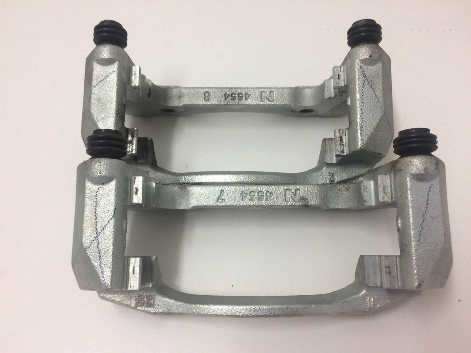 Genuine Holden RG Colorado Front Brake Caliper Mount Bracket Pair 2012-2018 - Perfect for Off-Roading & Truck Maintenance