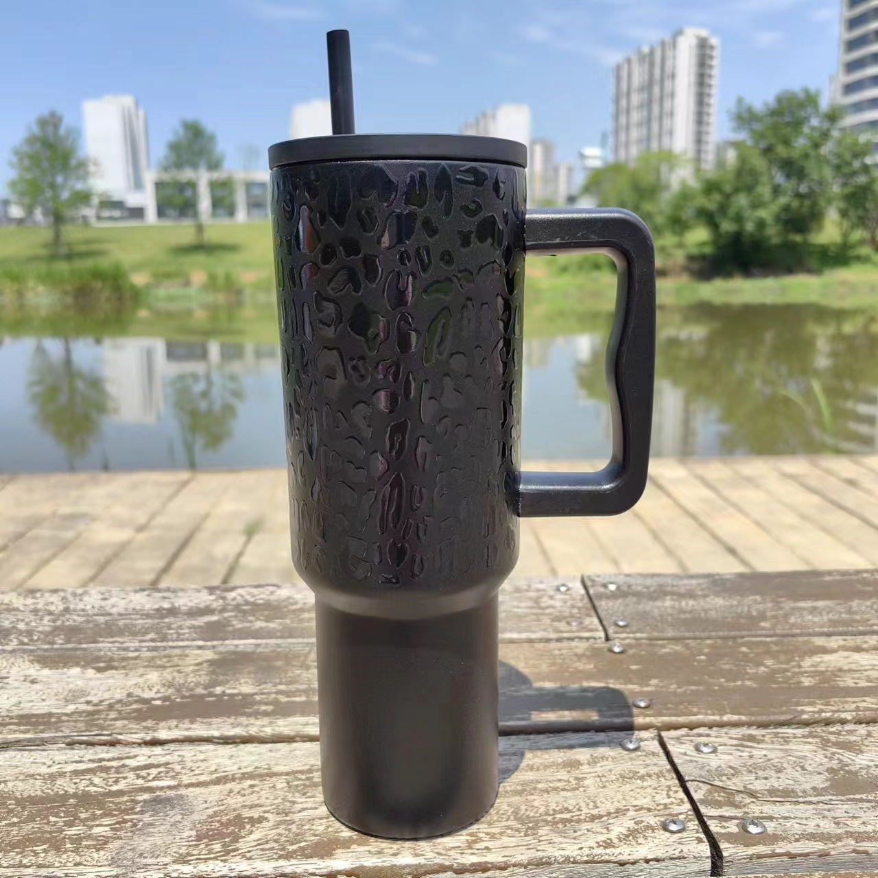 Leopard Print Tumbler Cups - 20oz Insulated Stainless Steel Water Bottle with Lid & Straw - Perfect for Hot & Cold Drinks, Office, Gym, Travel & Outdoor Activities