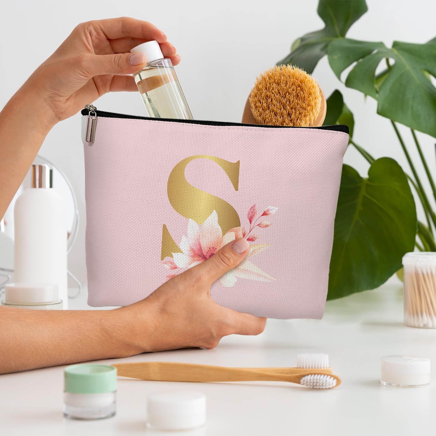 Personalized Monogram Makeup Bag for Women - Pink Initial Letter Cosmetic Pouch, Zipper Toiletry Organizer Travel Essentials Gift for Bride, Bridesmaid, Mom & Daughter (19