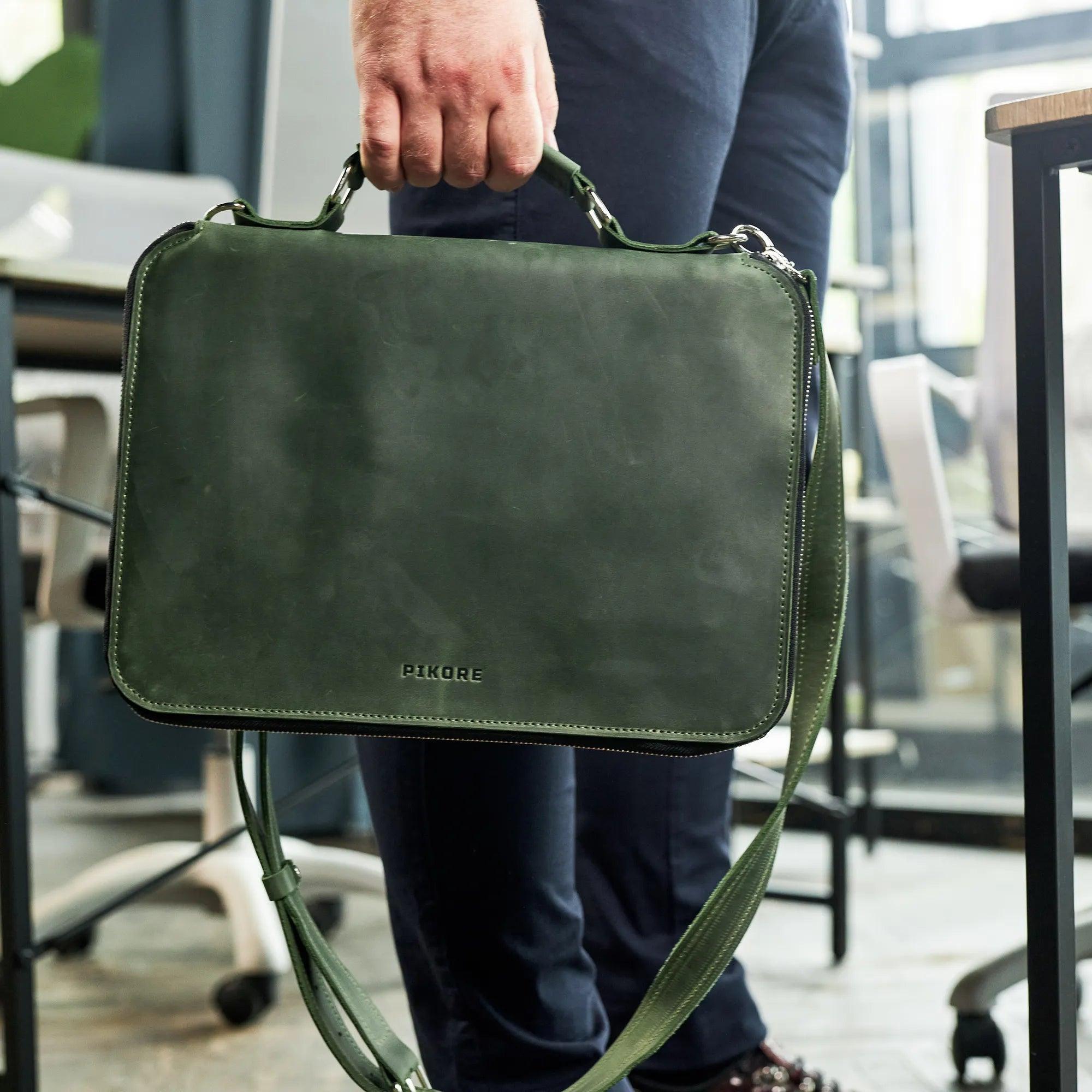Premium Zippered Padfolio Bag - Professional Leather Portfolio with Notepad Holder for Business, Meetings & Office Use - Ideal for Executives, Students & Professionals