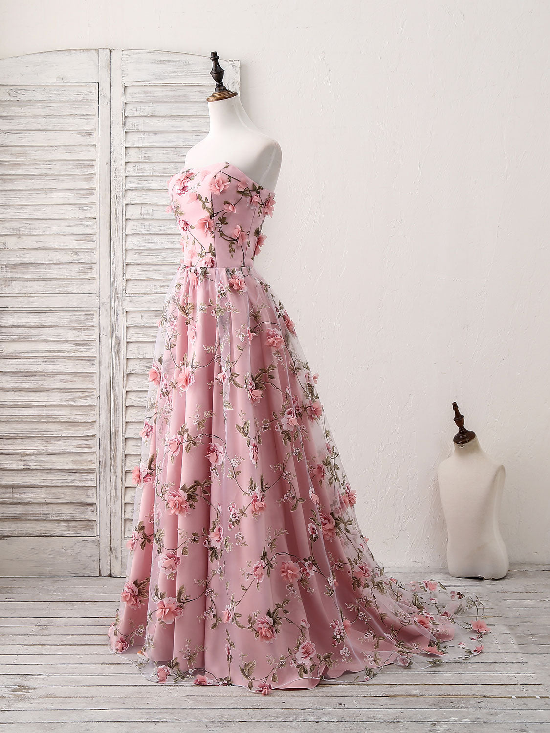 Elegant Pink Sweetheart Neckline Tulle 3D Applique Long Prom Dress - Formal Evening Gown for Homecoming, Ball, Wedding & Special Occasions