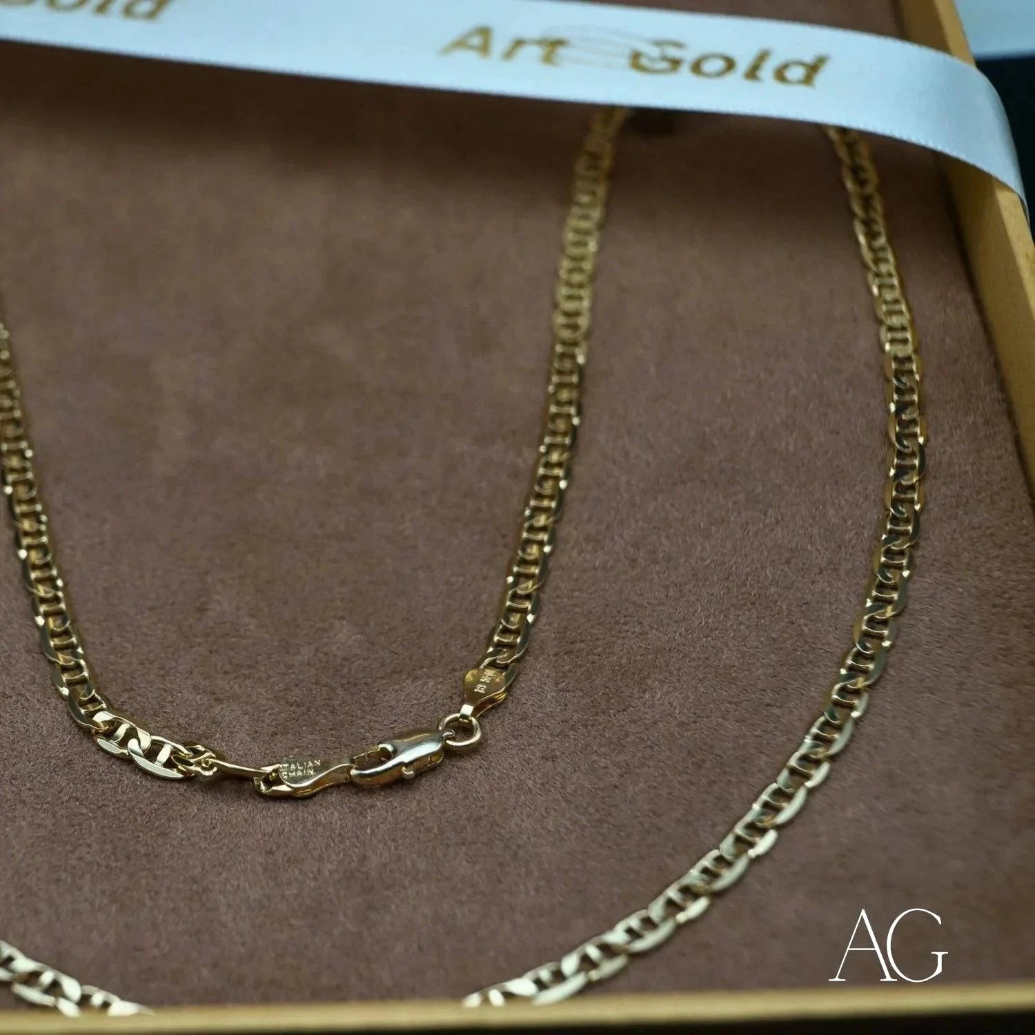 18K Gold Anchor Chain Necklace for Women - Elegant & Durable Jewelry Gift for Anniversary, Birthday, Valentine's Day | Perfect for Layering, Everyday Wear & Special Occasions
