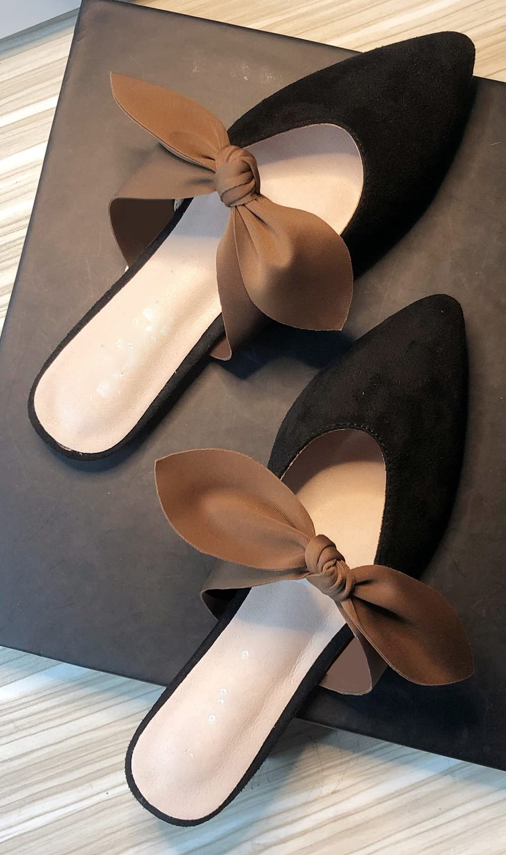 WENJIAZHIZHI Women's Comfortable Mule Clogs - Slip On Closed Toe Sandals for Summer | Dressy Casual Flats in Black | Perfect for Office, Beach & Everyday Wear