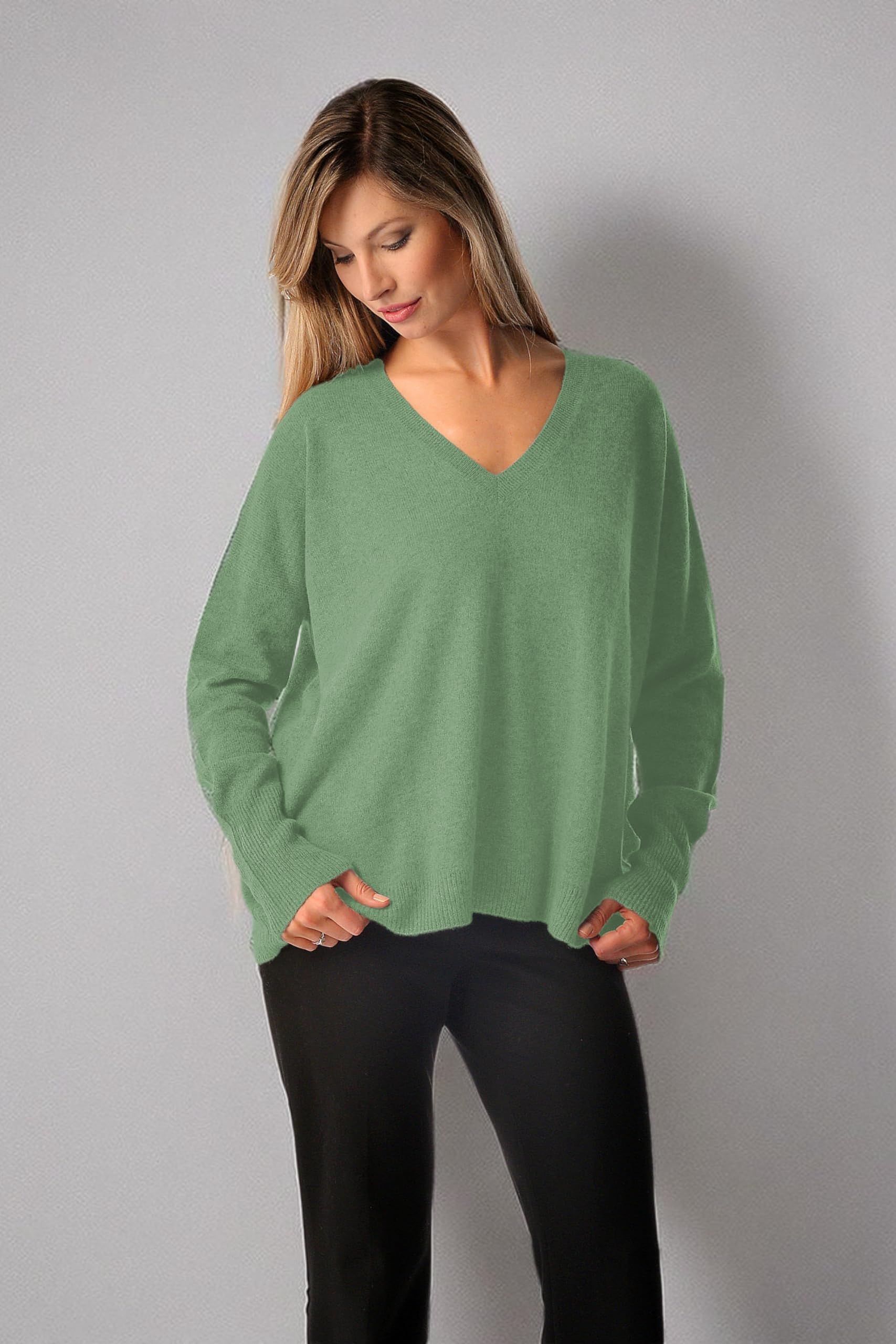 100% Pure Cashmere Women's V-Neck Sweater - Soft Loose Fit Boyfriend Pullover with Long Sleeves | Classic Winter Knitwear for Office, Dating & Casual Outfits