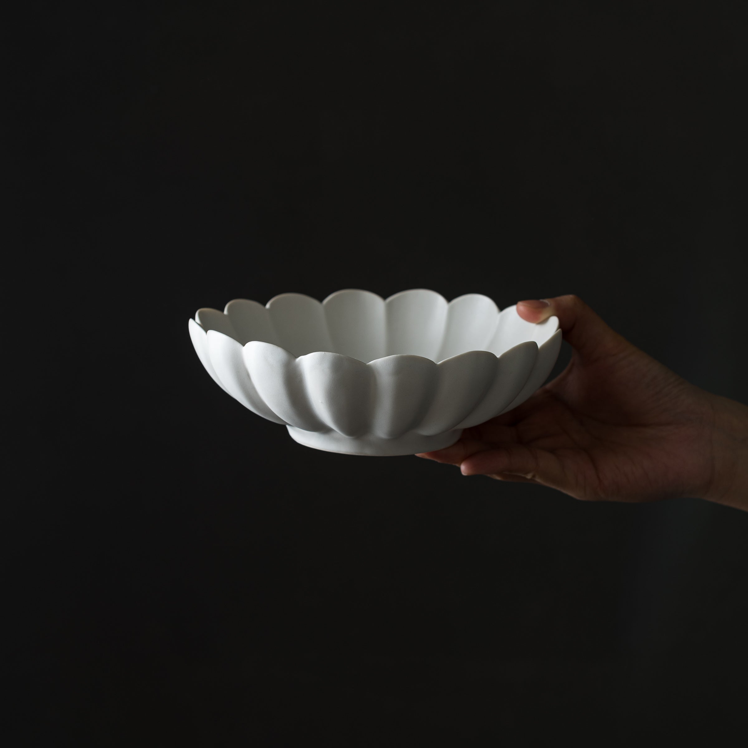 Handmade USUKIYAKI Rinka Bowl - Authentic Japanese Ceramic Dish in 2 Sizes - Perfect for Sushi, Ramen & Asian Cuisine Presentation