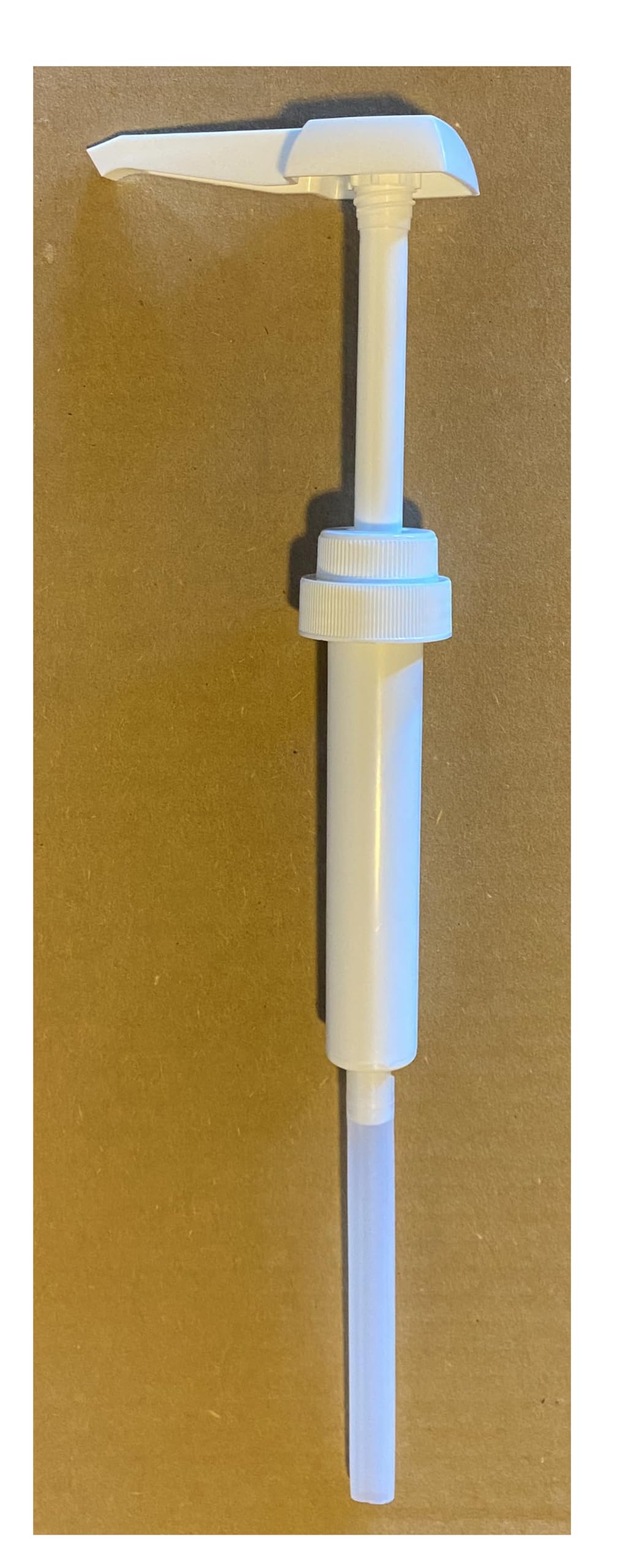 **Therapist's Choice Gallon Pump Dispenser for Oil & Lotion - Ideal for Massage Therapy, Salons, and Home Use**