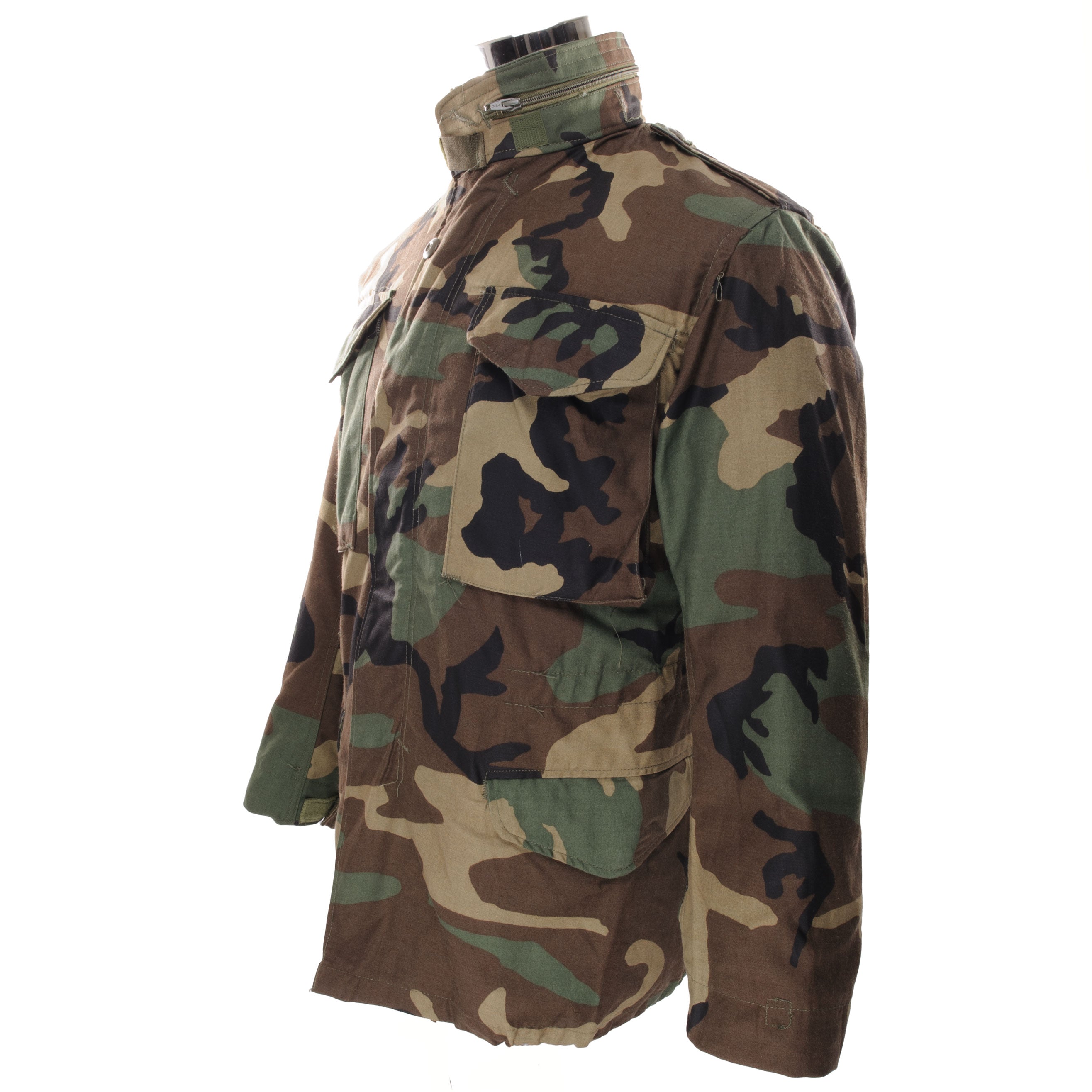 Vintage US Army M65 Woodland Camo Field Jacket 1982 - XS Regular Size New Old Stock (NOS) - Perfect for Outdoor Adventures, Military Reenactments & Vintage Fashion