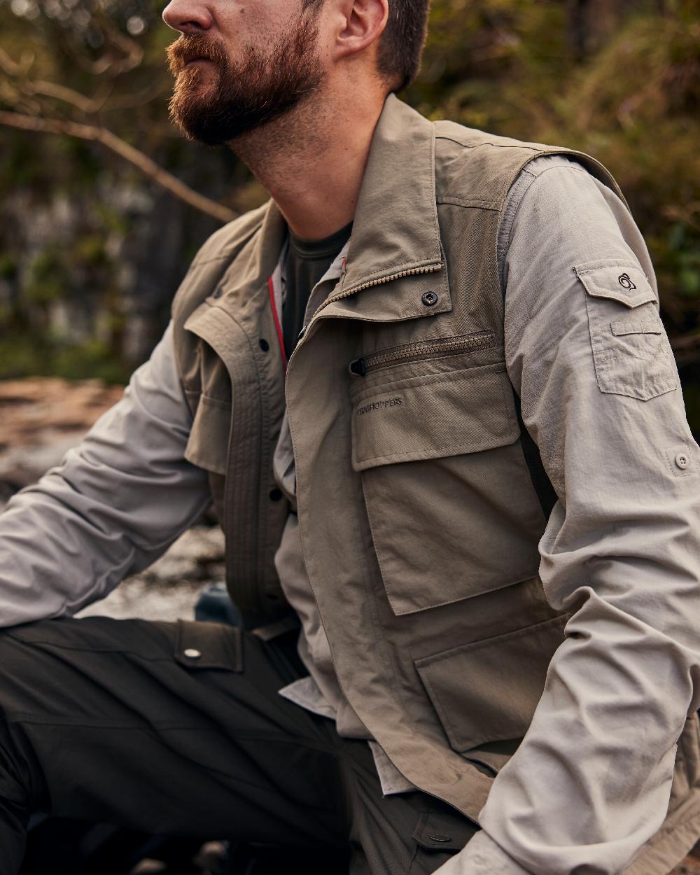Craghoppers Men's NosiLife Adventure Gilet IV - Lightweight Travel Vest for Outdoor Hiking & Travel | Bug Repellent & UPF 40+ Sun Protection