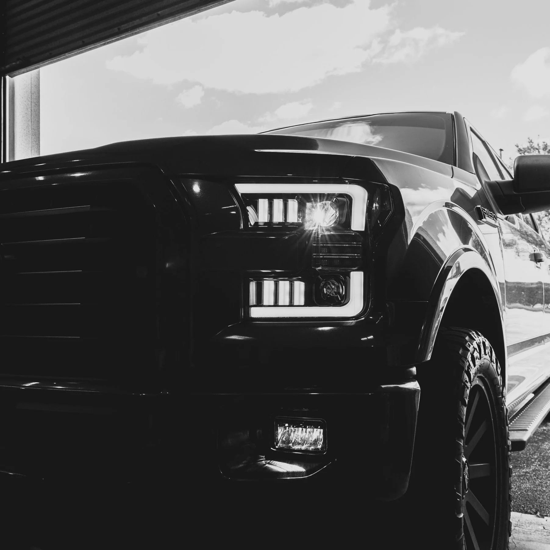 Ford F150 2015-2017 LED Projector Headlights with OLED DRL & Turn Signals - Smoked/Black Lens - Upgrade Your Truck Lighting for Night Driving & Off-Road Adventures