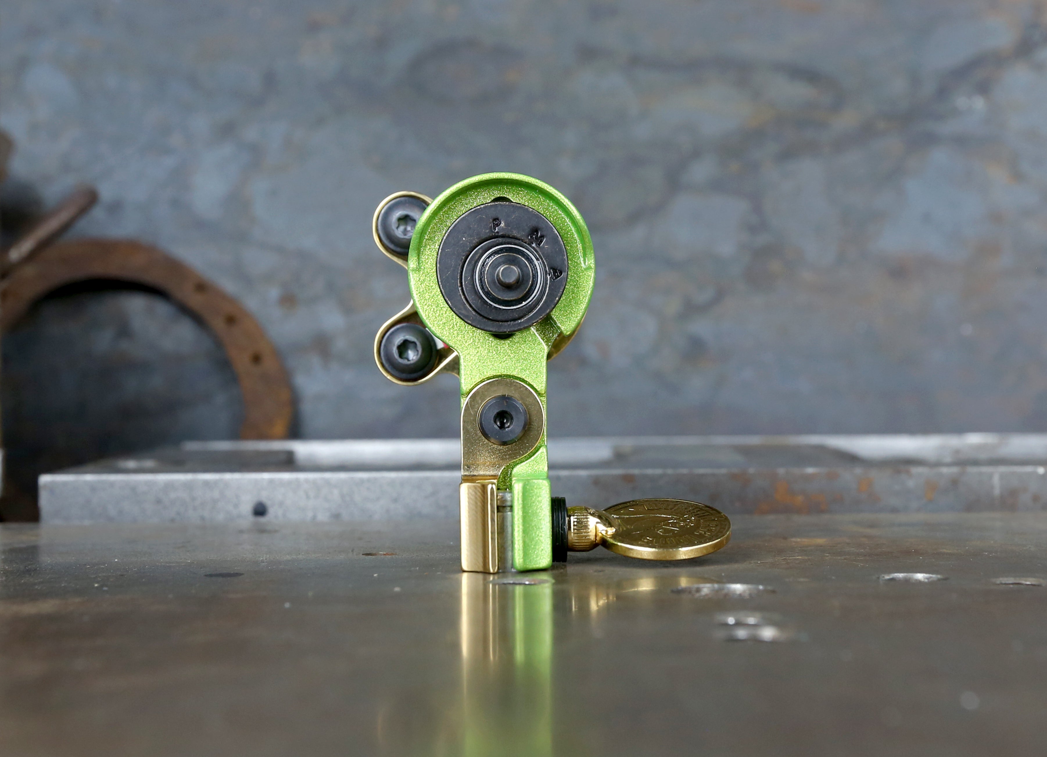 Limited Edition Sour Apple & Gold Mike Pike PMA Direct Drive Rotary Vaporizer - Perfect for Home Use, Travel & Discreet Vaping