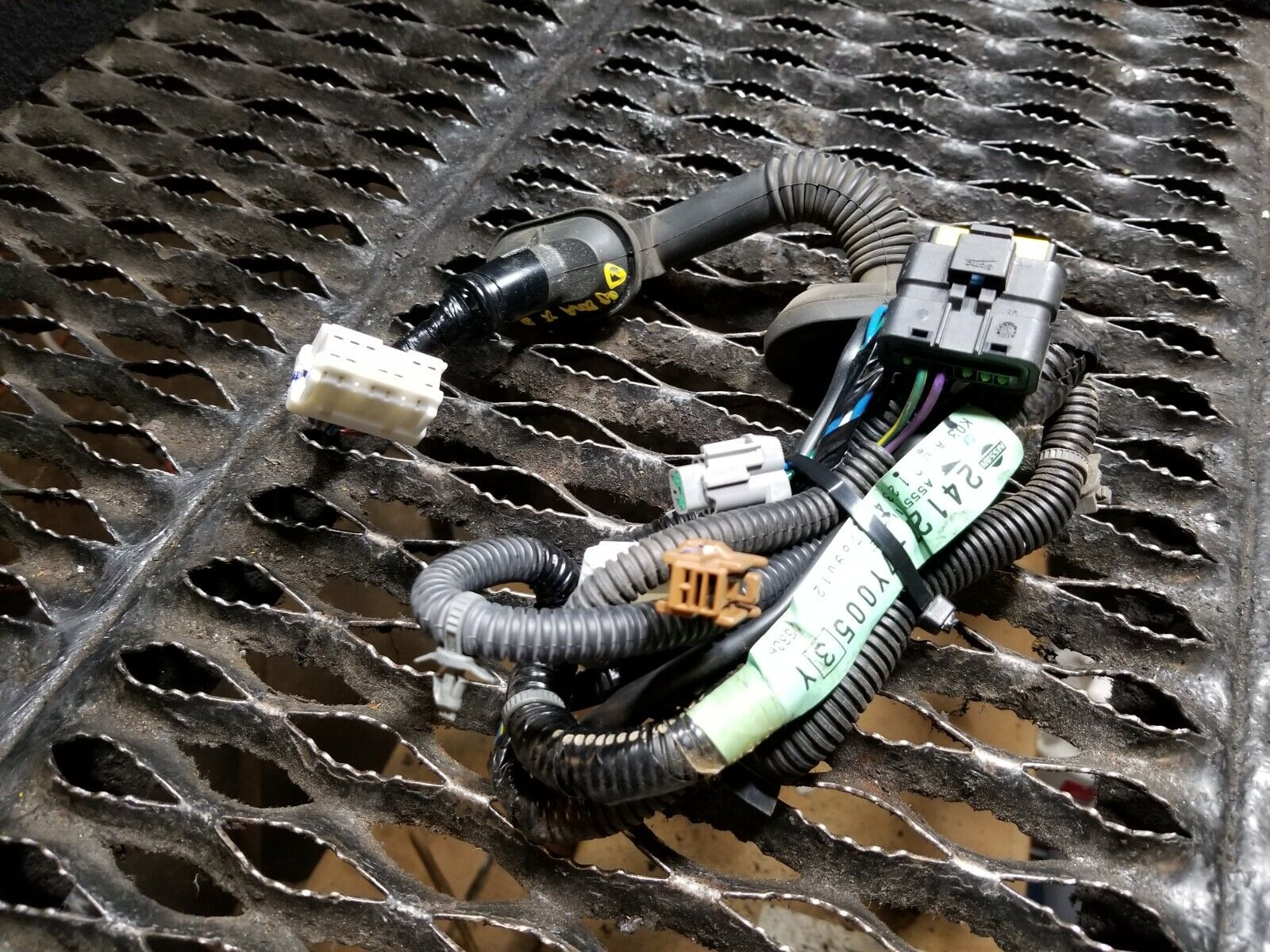 04-08 Nissan Maxima Rear Left Driver Side Door Wire Harness OEM - Perfect for Electrical Repairs & DIY Car Maintenance